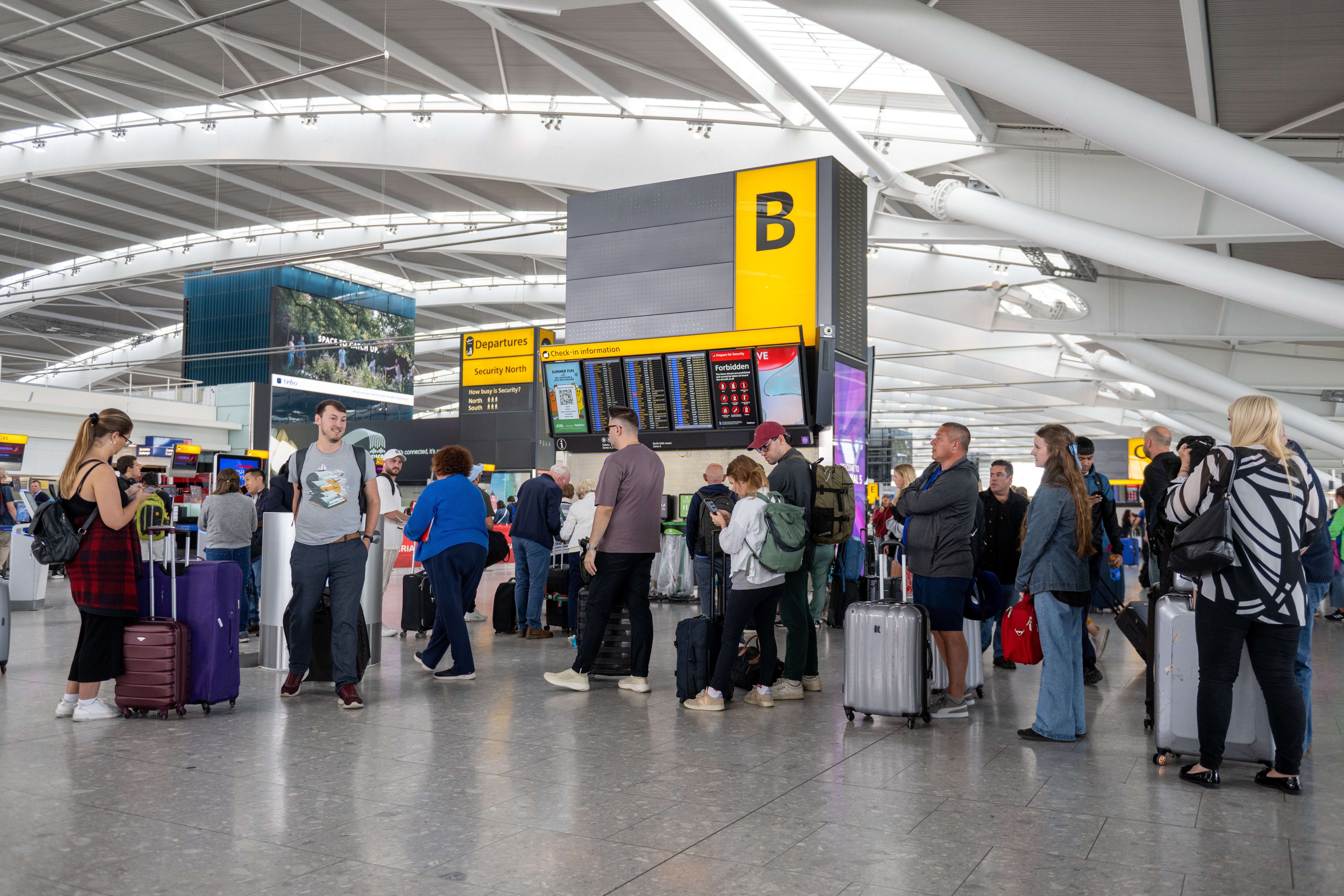 Air traffic control delays: What to do if your UK flight has been delayed today
