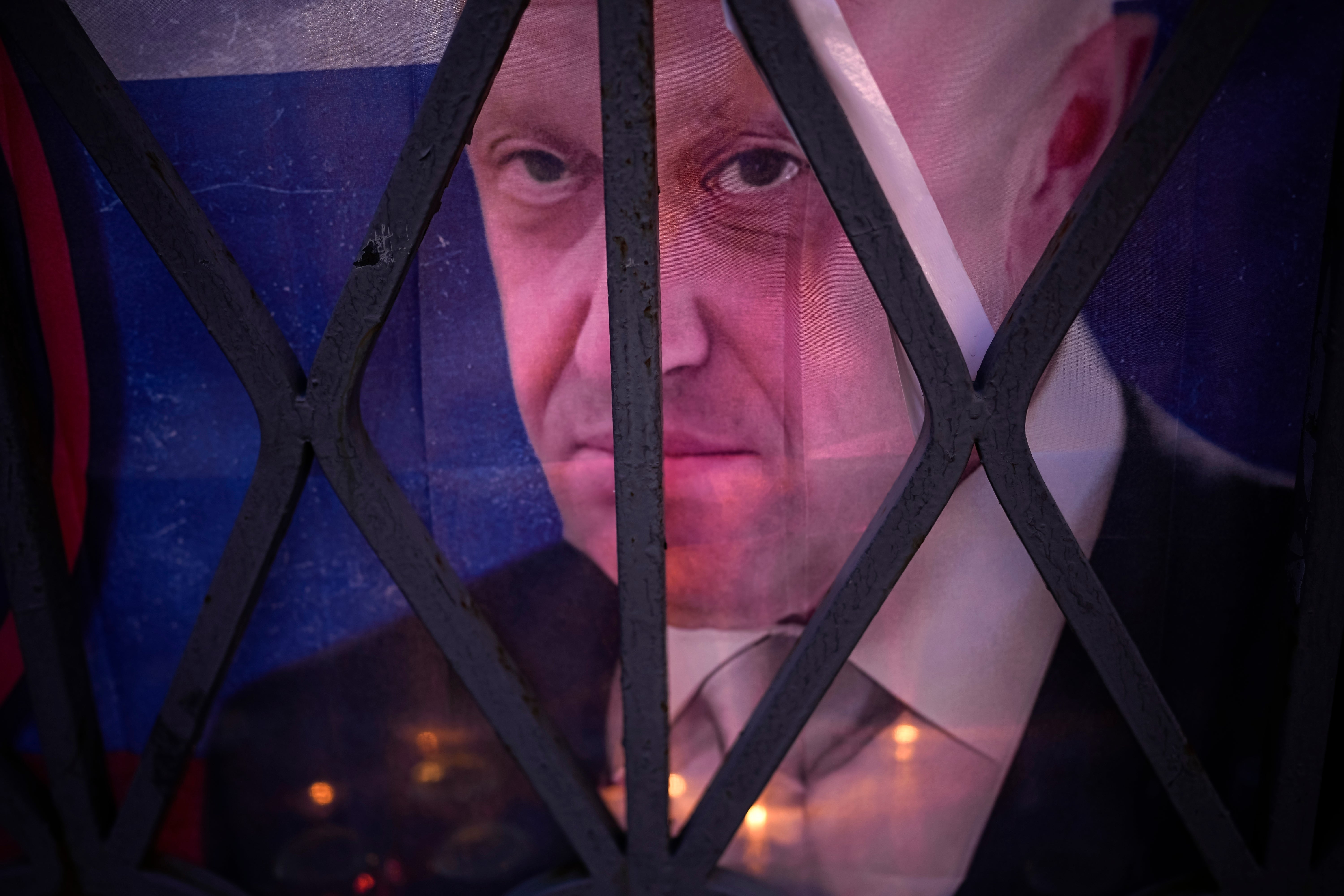 A portrait Yevgeny Prigozhin at an informal street memorial in Moscow