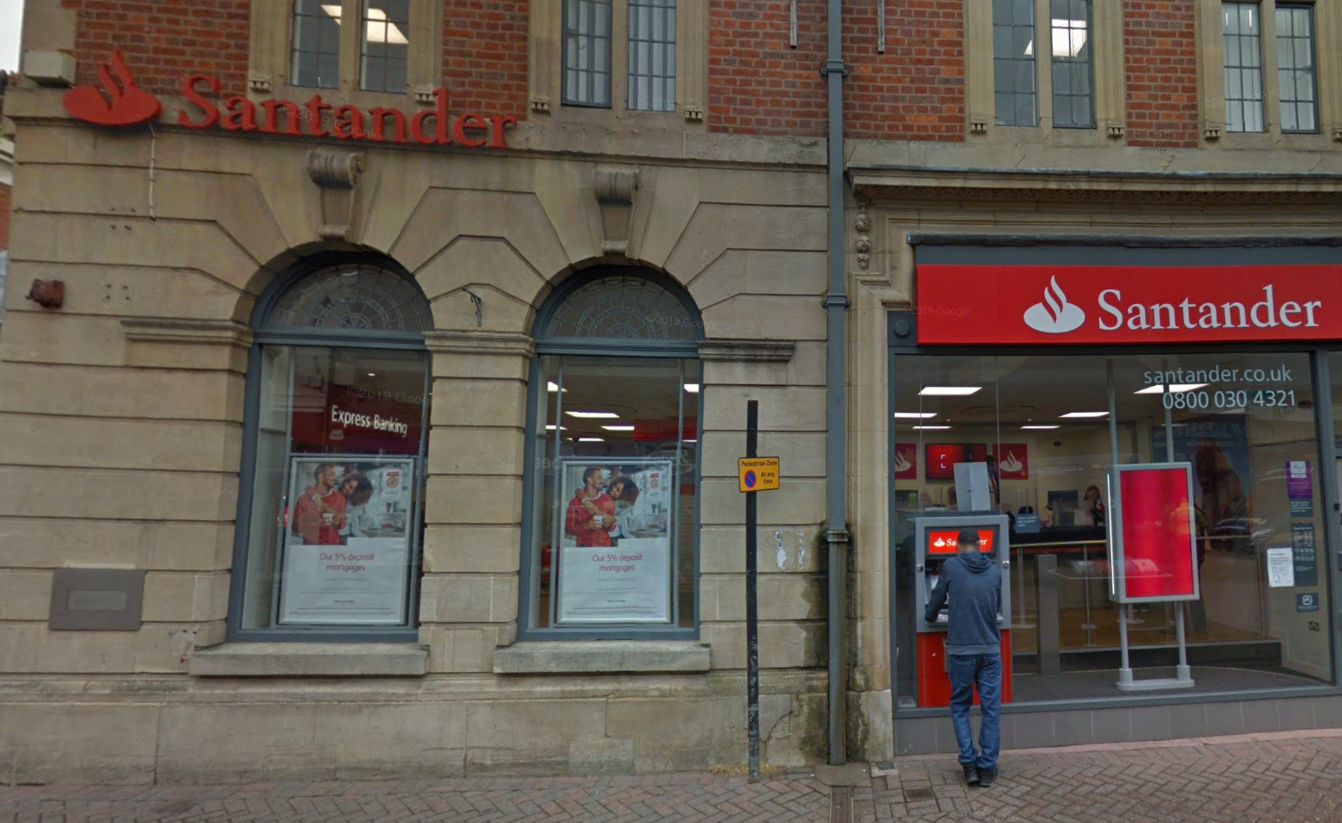 The Nuneaton branch of Santander was closed just after midday on Tuesday