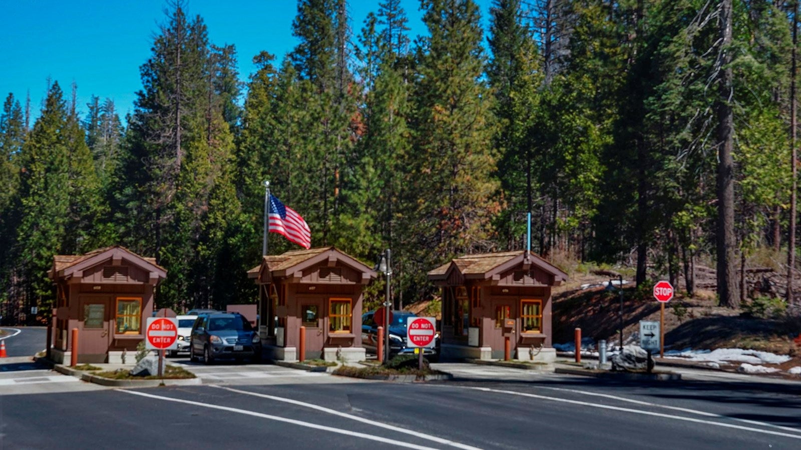 Big Oak Flat Entrance at Yosemite National Park