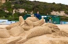 Giant sand sculpture depicts 68 thousand tonnes of the UK’s wasted food