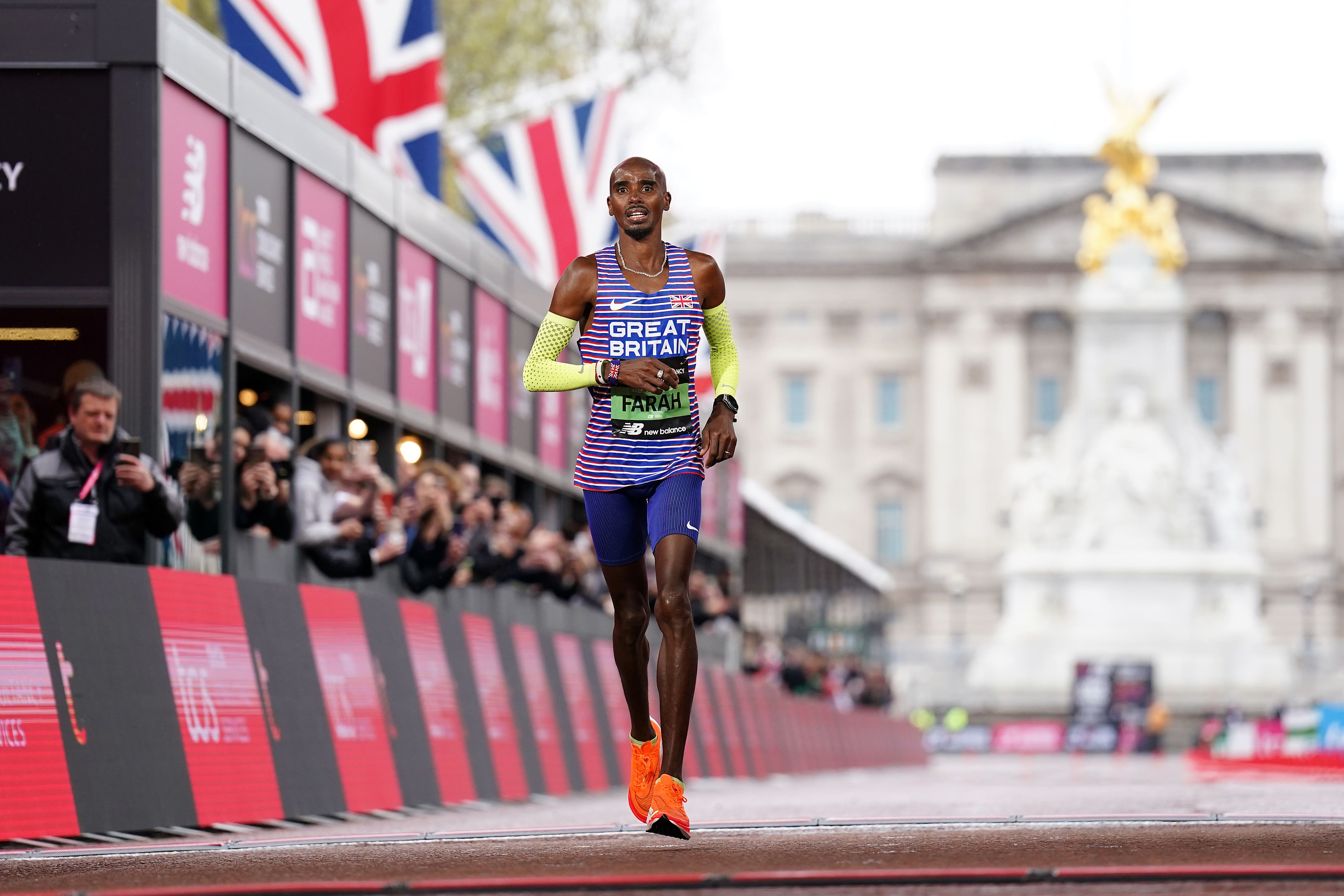 Mo Farah will race in London for the last time on Sunday (John Walton/PA)