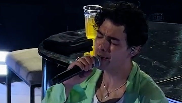 Joe Jonas performs ‘love letter’ song he wrote for wife Sophie Turner amid divorce rumours