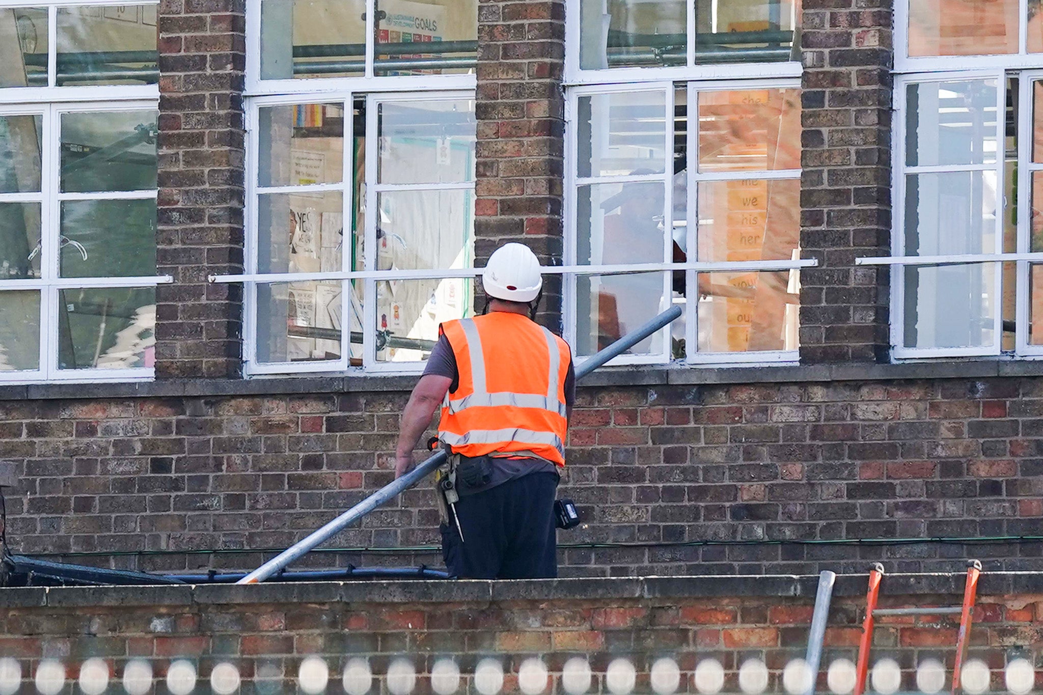 Schools concrete crisis: Keegan tells education chiefs to ‘get off their backsides’ as new RAAC warning issued