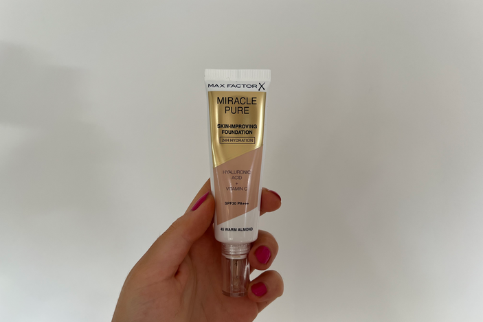 Max Factor miracle pure skin improving foundation review