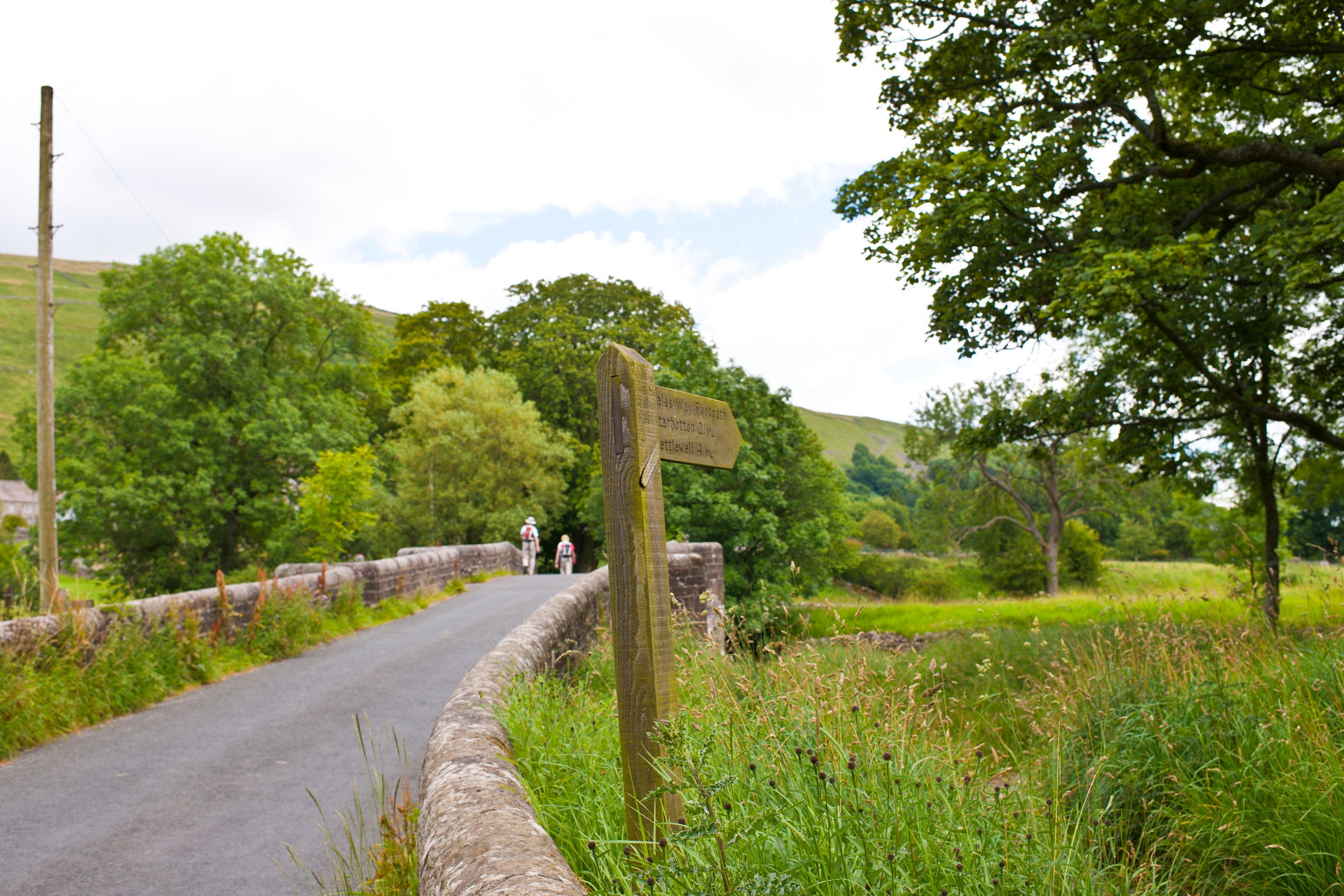 The Dales Way runs for 80 miles between Ilkley and Bowness-on-Windermere