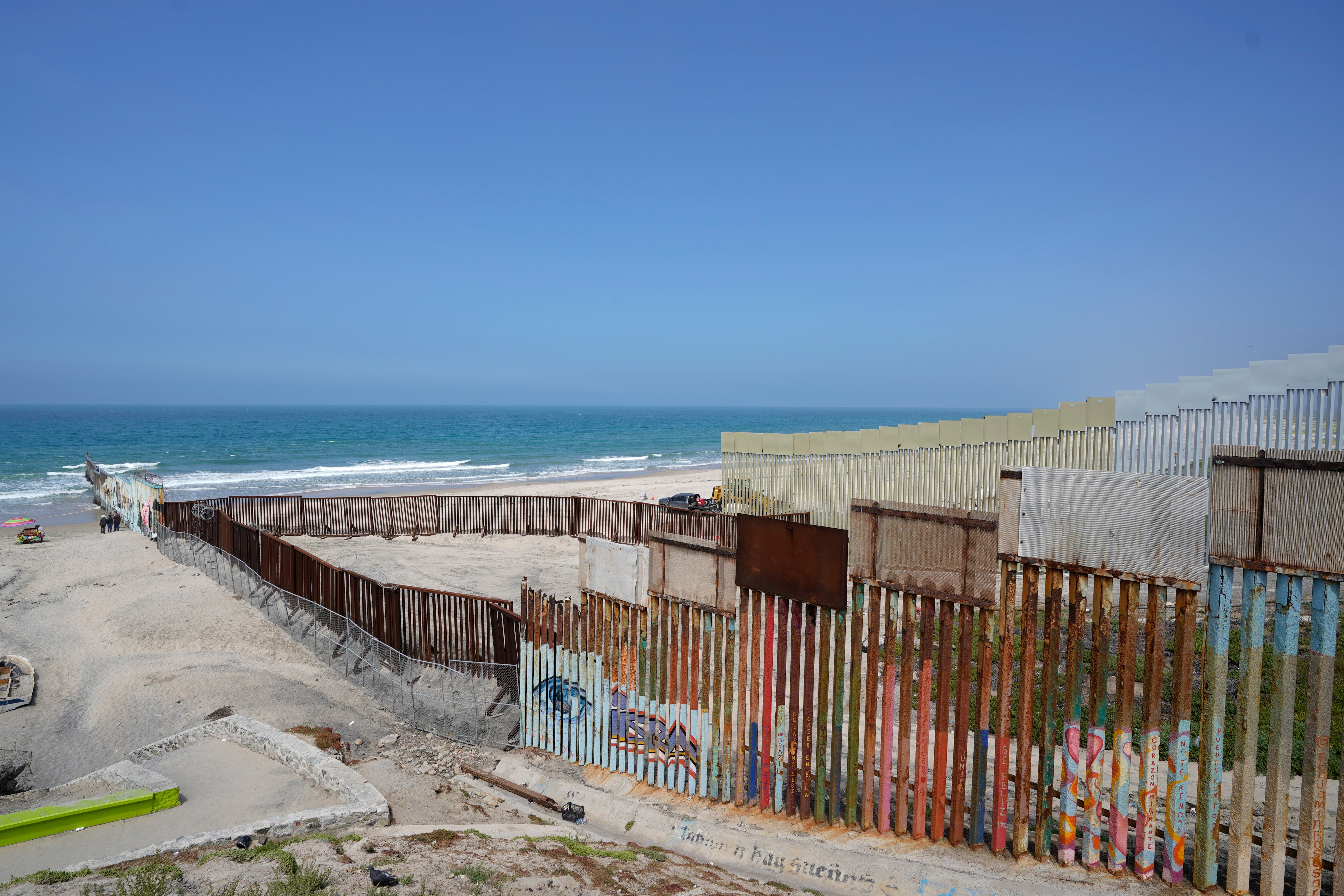 Border Wall Environment