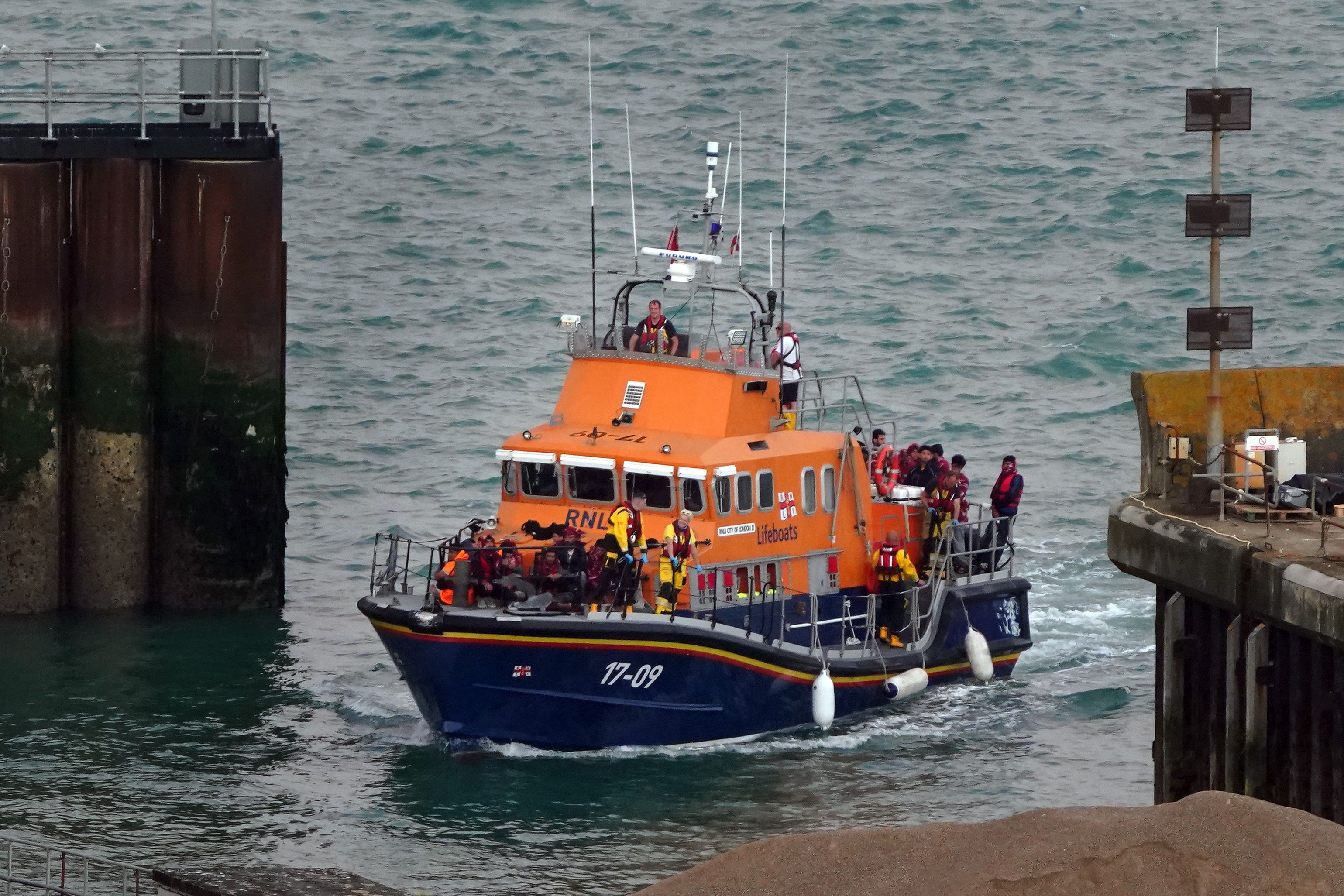 More than 2,000 migrants arrived in the UK after crossing the Channel last week, figures show (Gareth Fuller/PA)