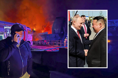 Ukraine-Russia war – live: Putin’s Black sea submarine hit as Kyiv launches explosive boats at Crimea port