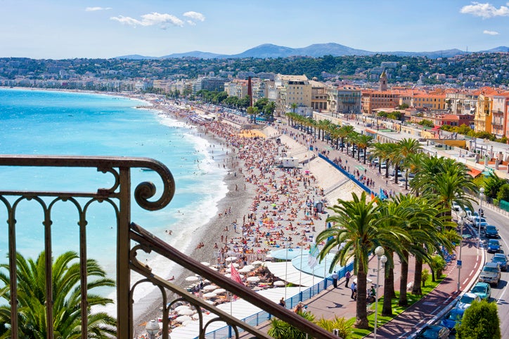 Street art of giant rat traps intended to deter tourists in Nice