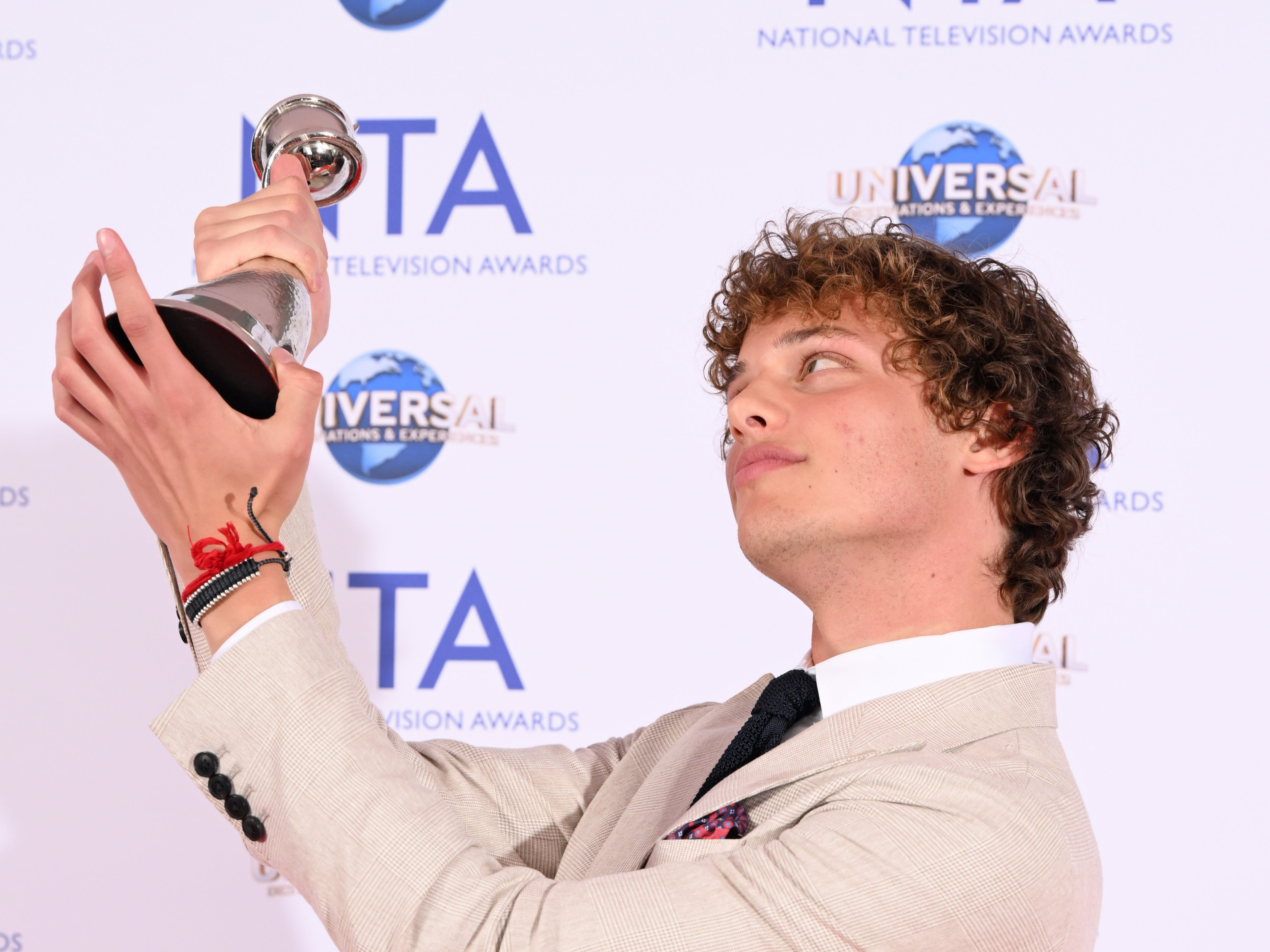 Brazier, who plays ‘cheeky charmer’ Freddie Slater in ‘EastEnders’, with his Rising Star NTA earlier this month