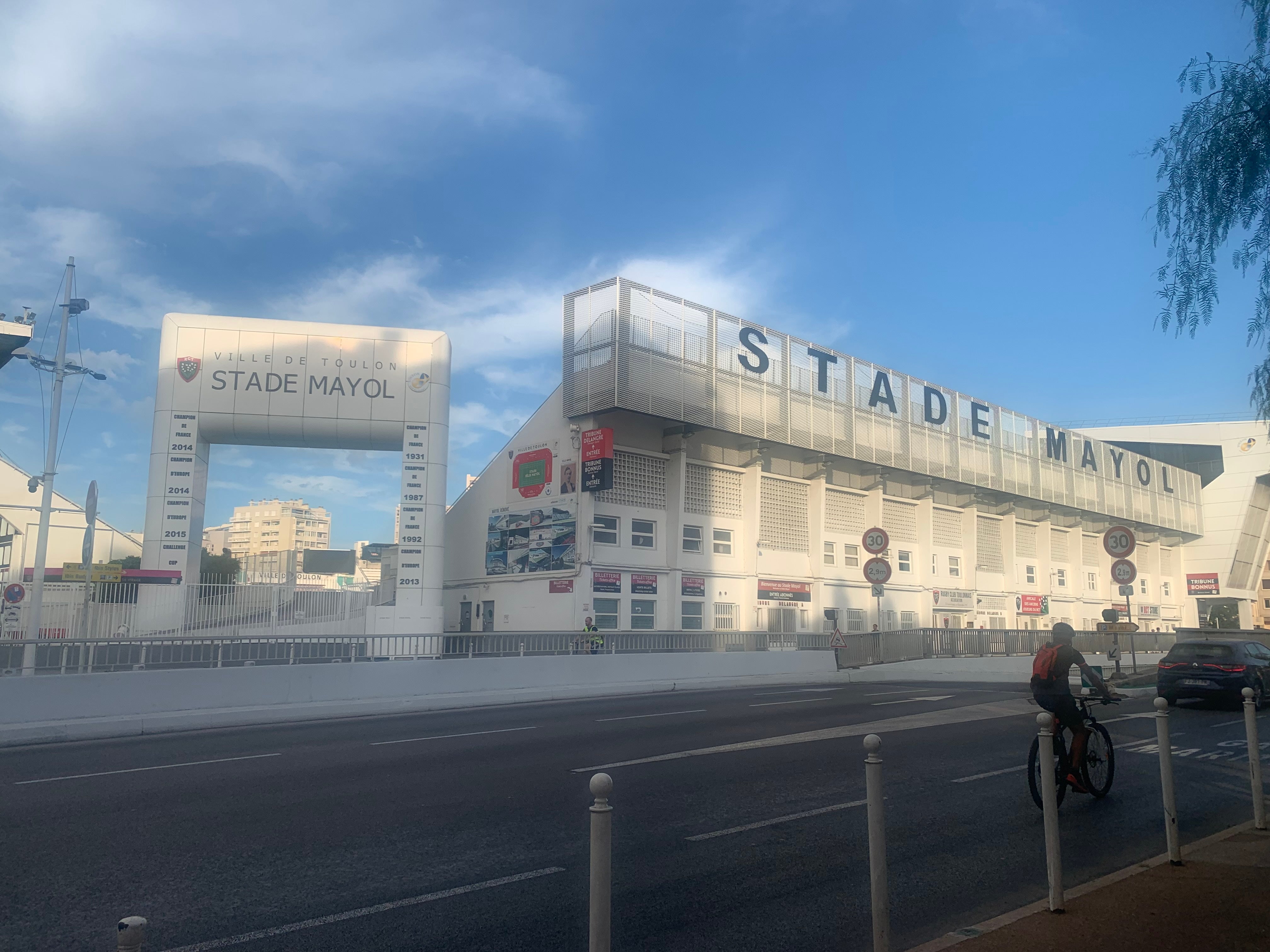 South Africa train at the Stade Mayol