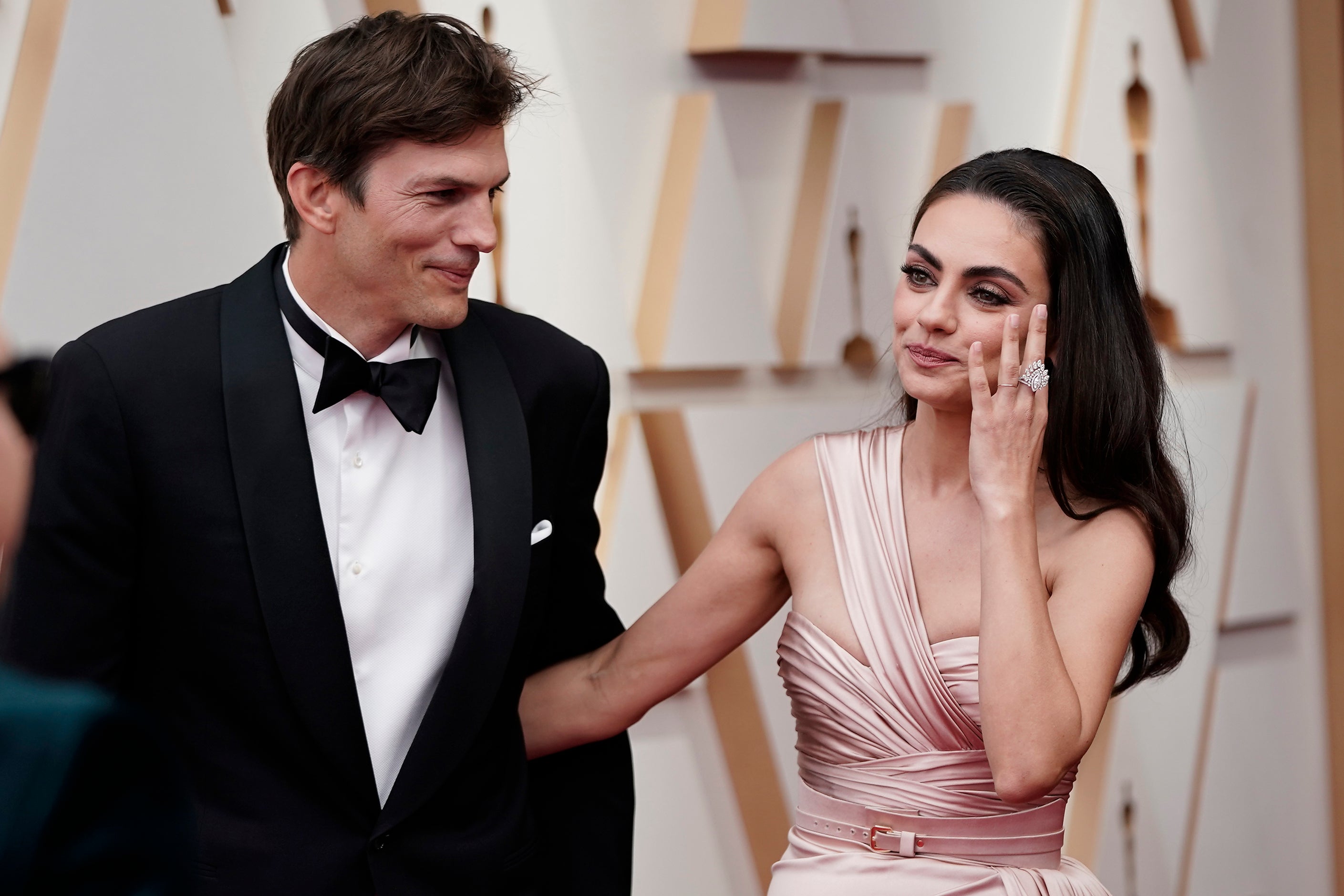 Ashton Kutcher and Mila Kunis have revealed they’re not everyday showerers