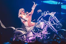 Shania Twain review, O2 Arena London: Country-pop queen has still got it