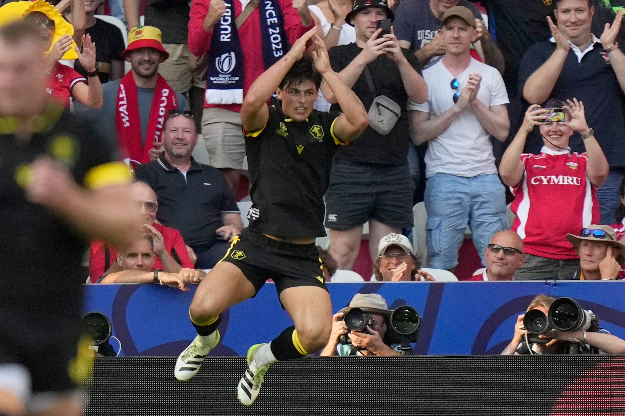 Louis Rees-Zammit did the Cristiano Ronaldo celebration against Portugal