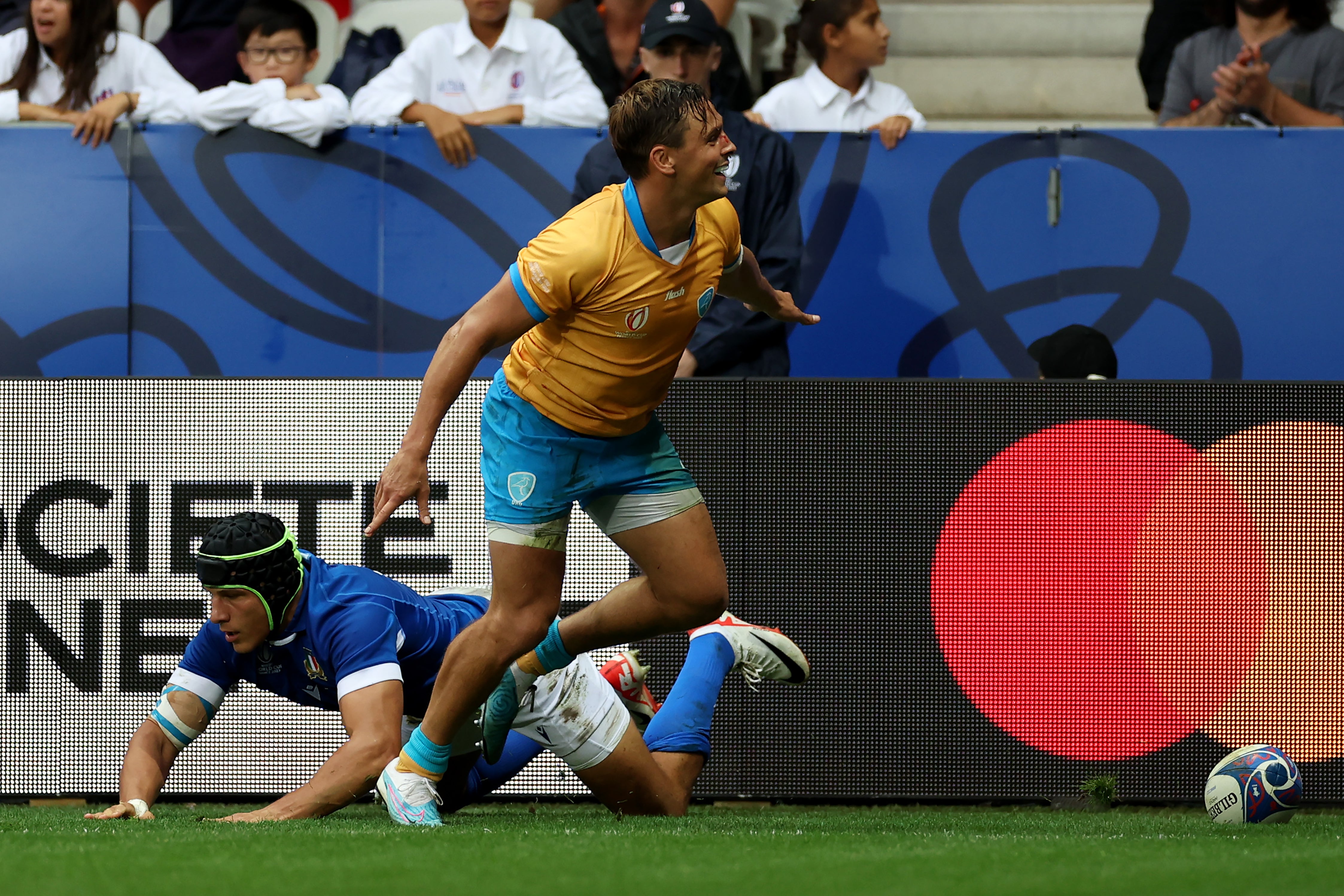 Uruguay gave another Six Nations team a fright, coming out strong against Italy as they did for the French hosts