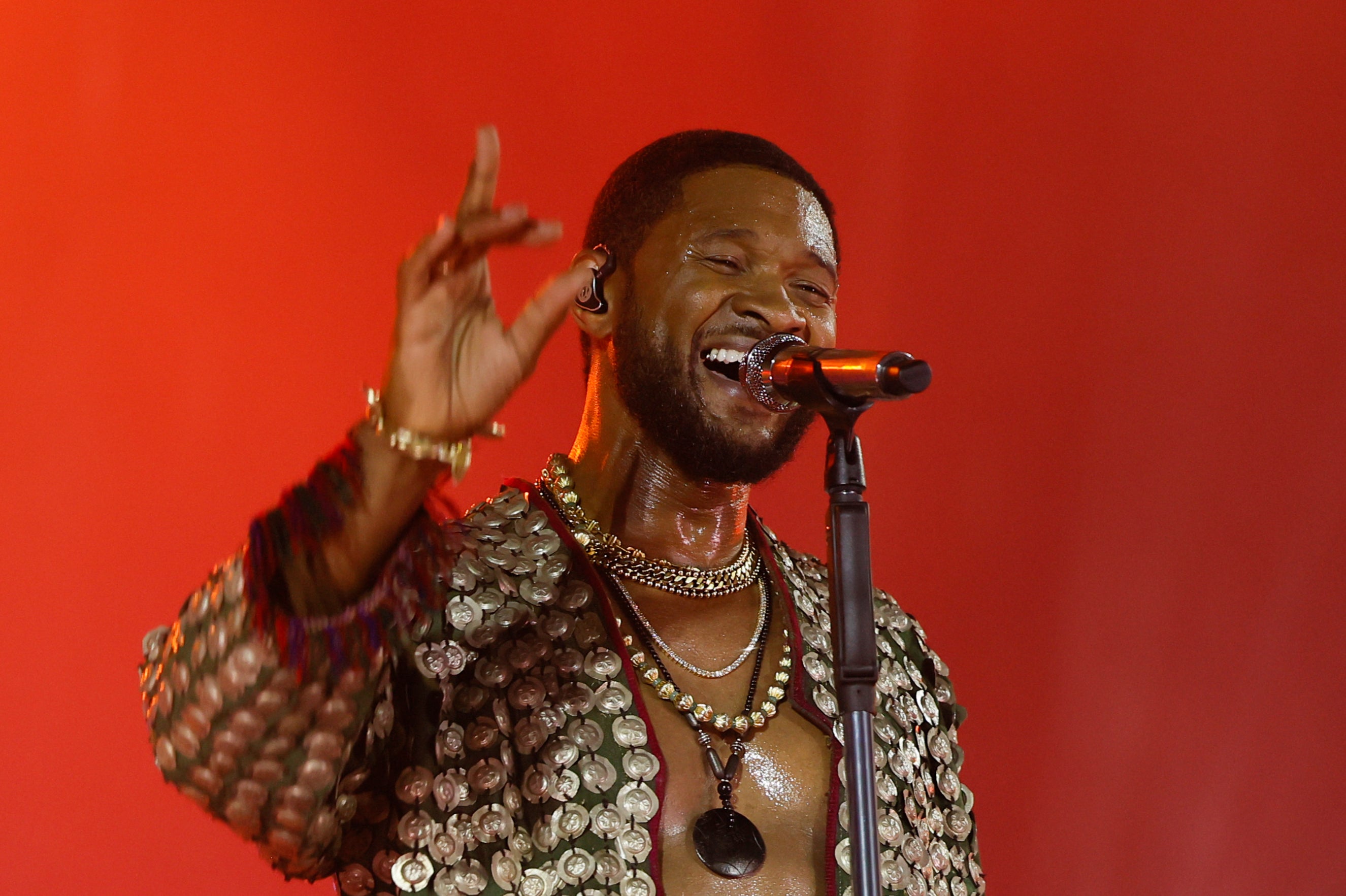 Usher performing at the Global Citizen Festival in 2022