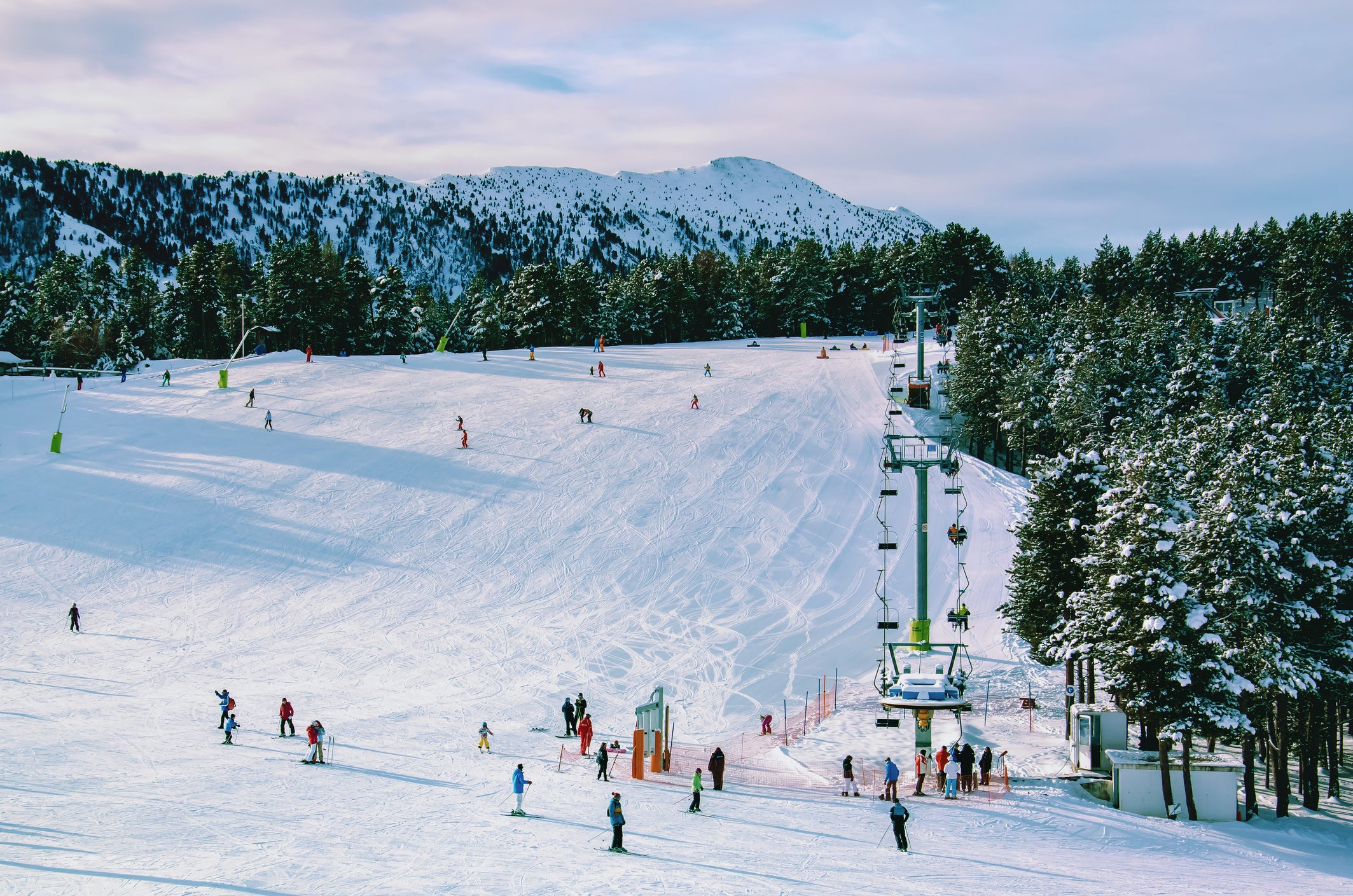 With a nursery area high up the mountain, Arinsal is top-notch for novice skiers