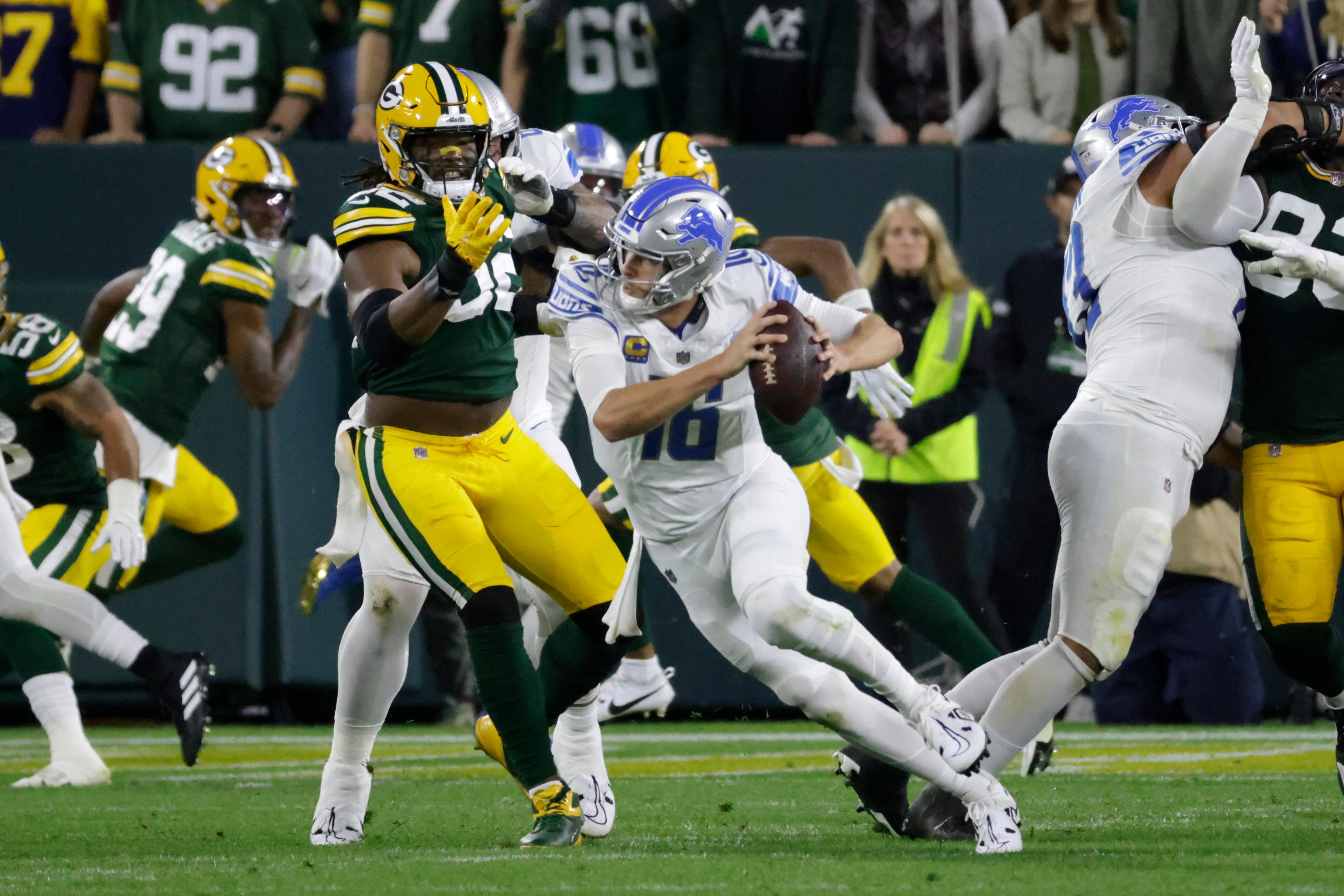 Lions Packers Football