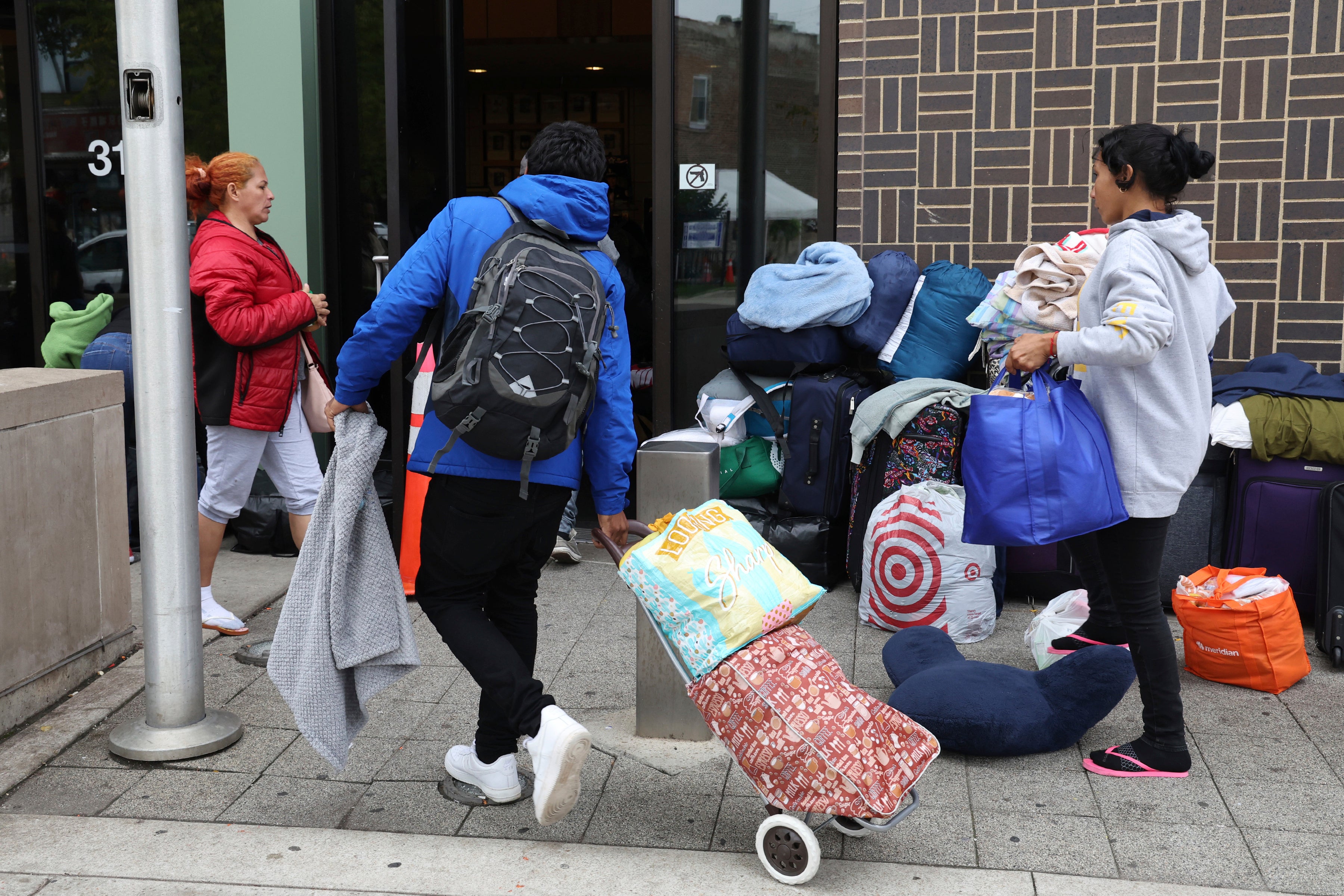 Chicago-Police-Migrants