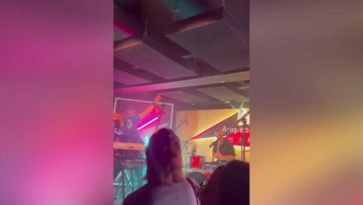 Toploader perform ‘Dancing in the Moonlight’ at Tory conference