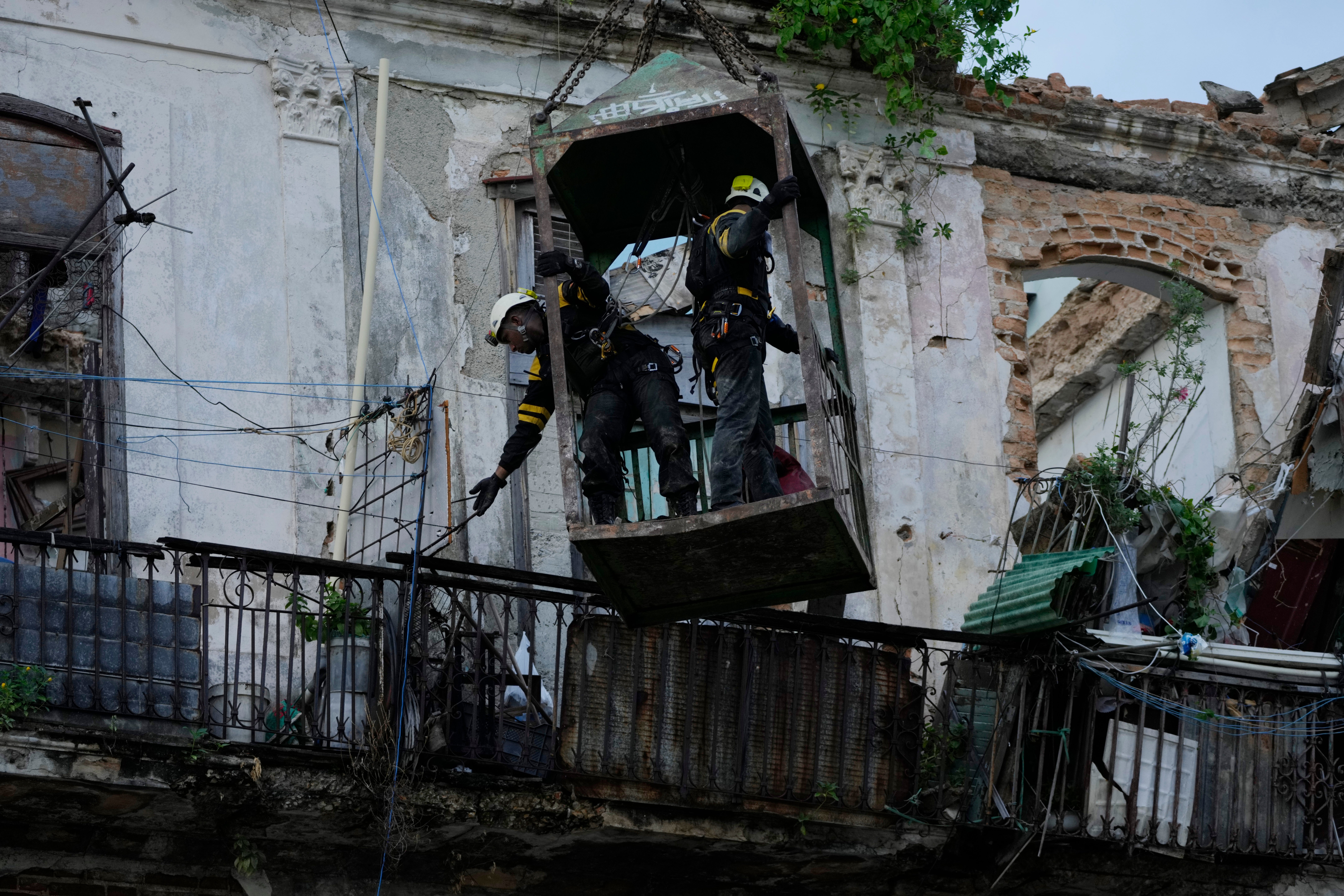 Cuba Building Collapse