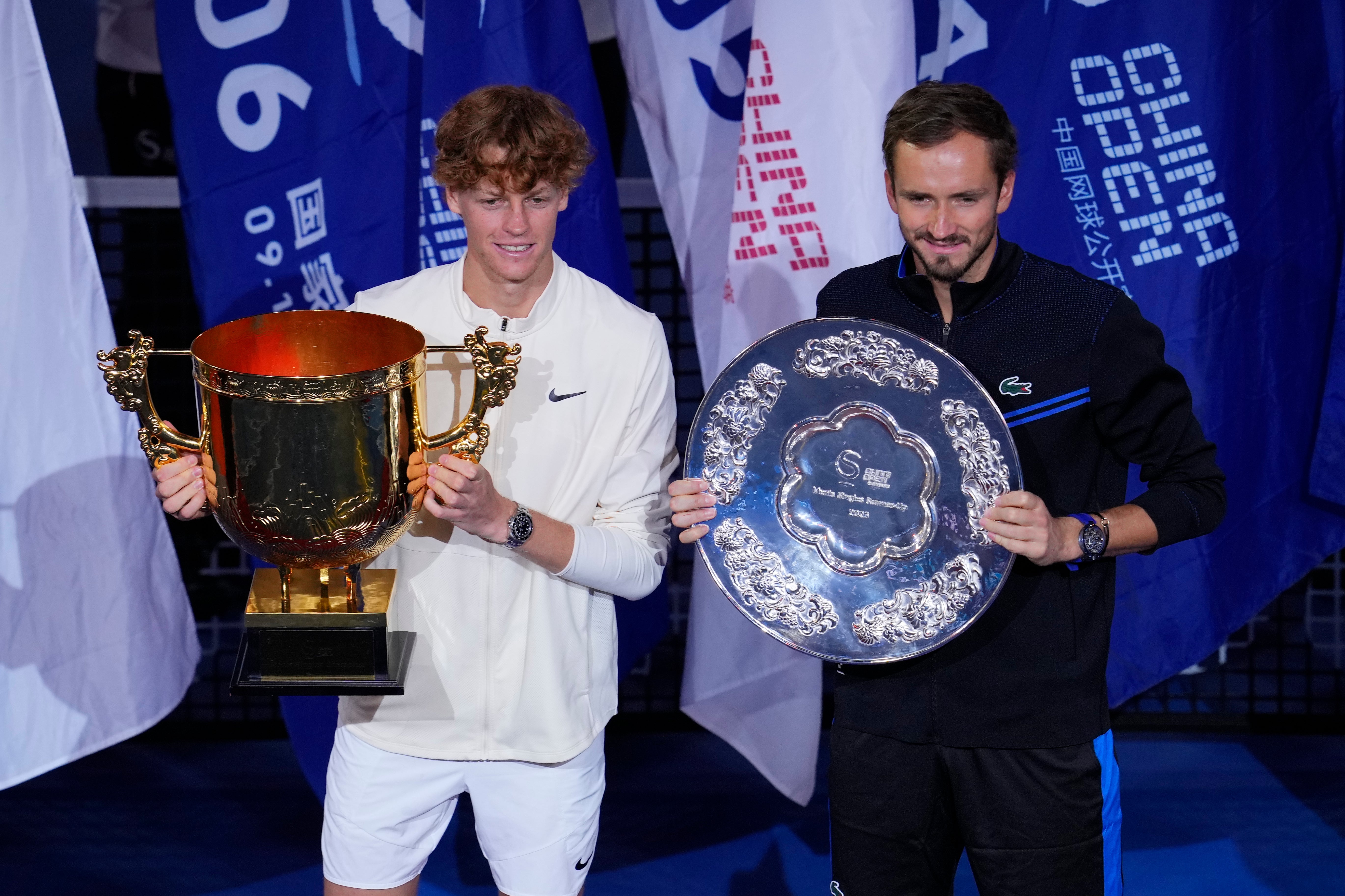 Sinner with the trophy after beating Medvedev in the final