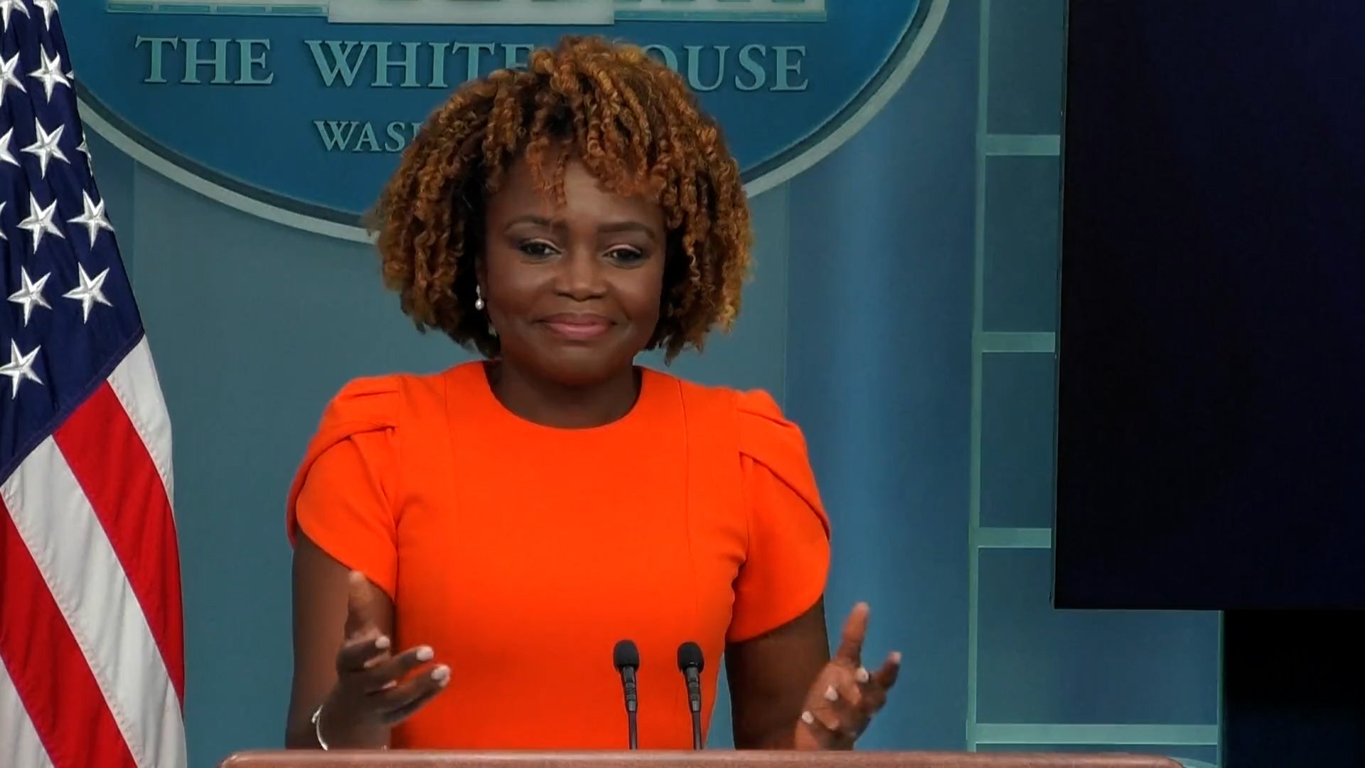 Moment chaos erupts after Emergency Alert System test interrupts White House briefing