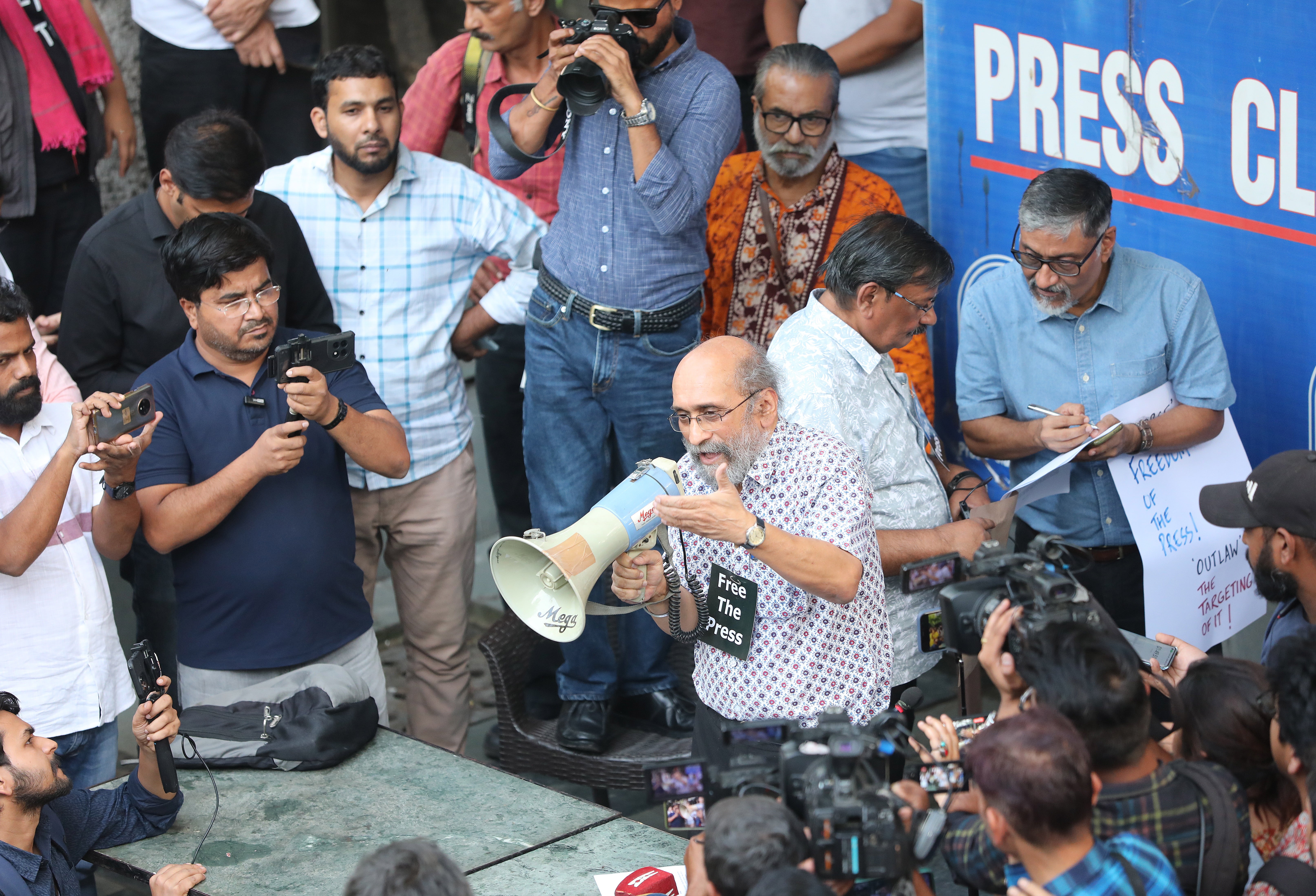 Journalists protest following raid at houses of NewsClick colleagues