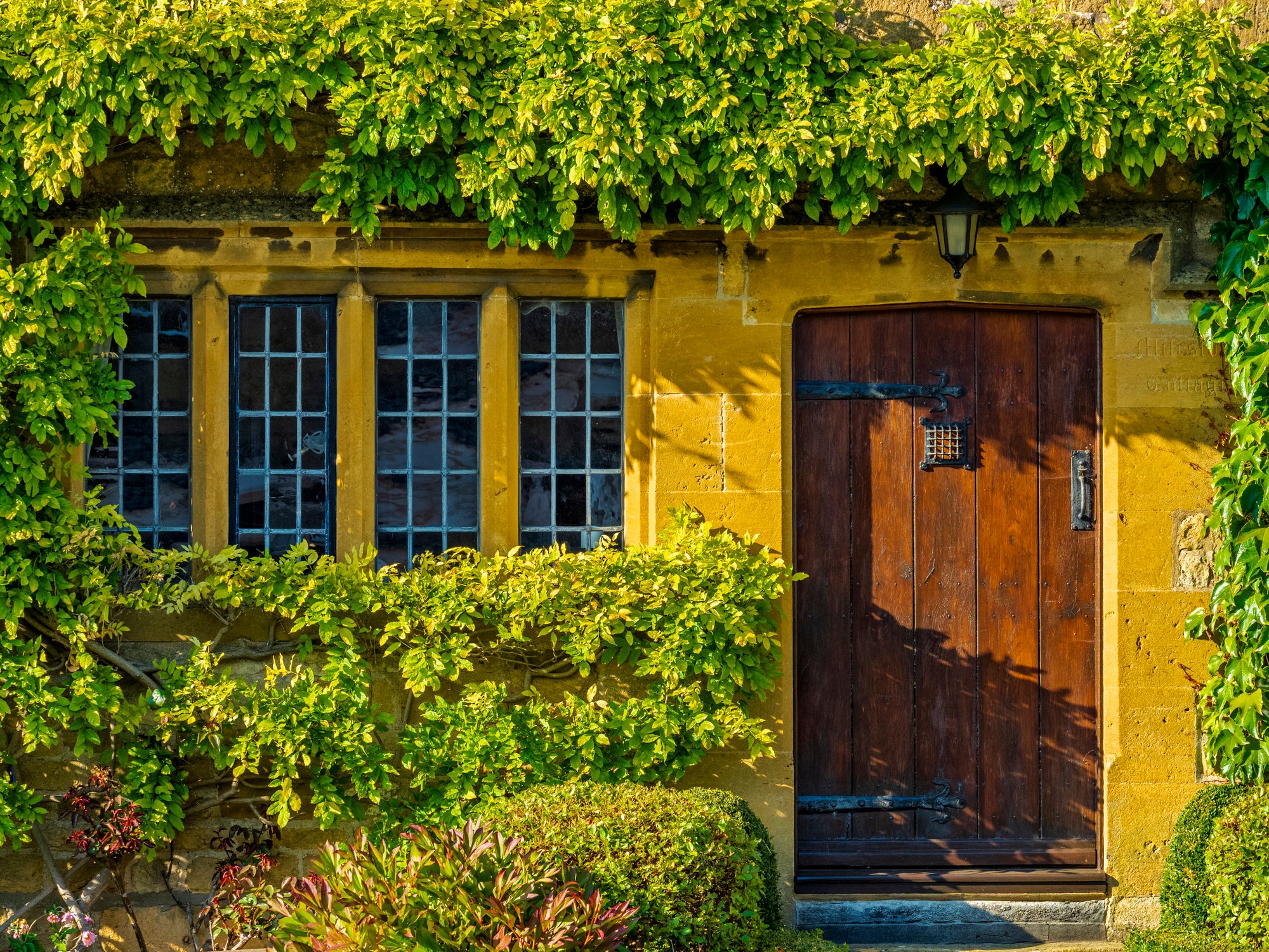 Family-run vineyards in the Cotswolds offer pairings of local wines and produce