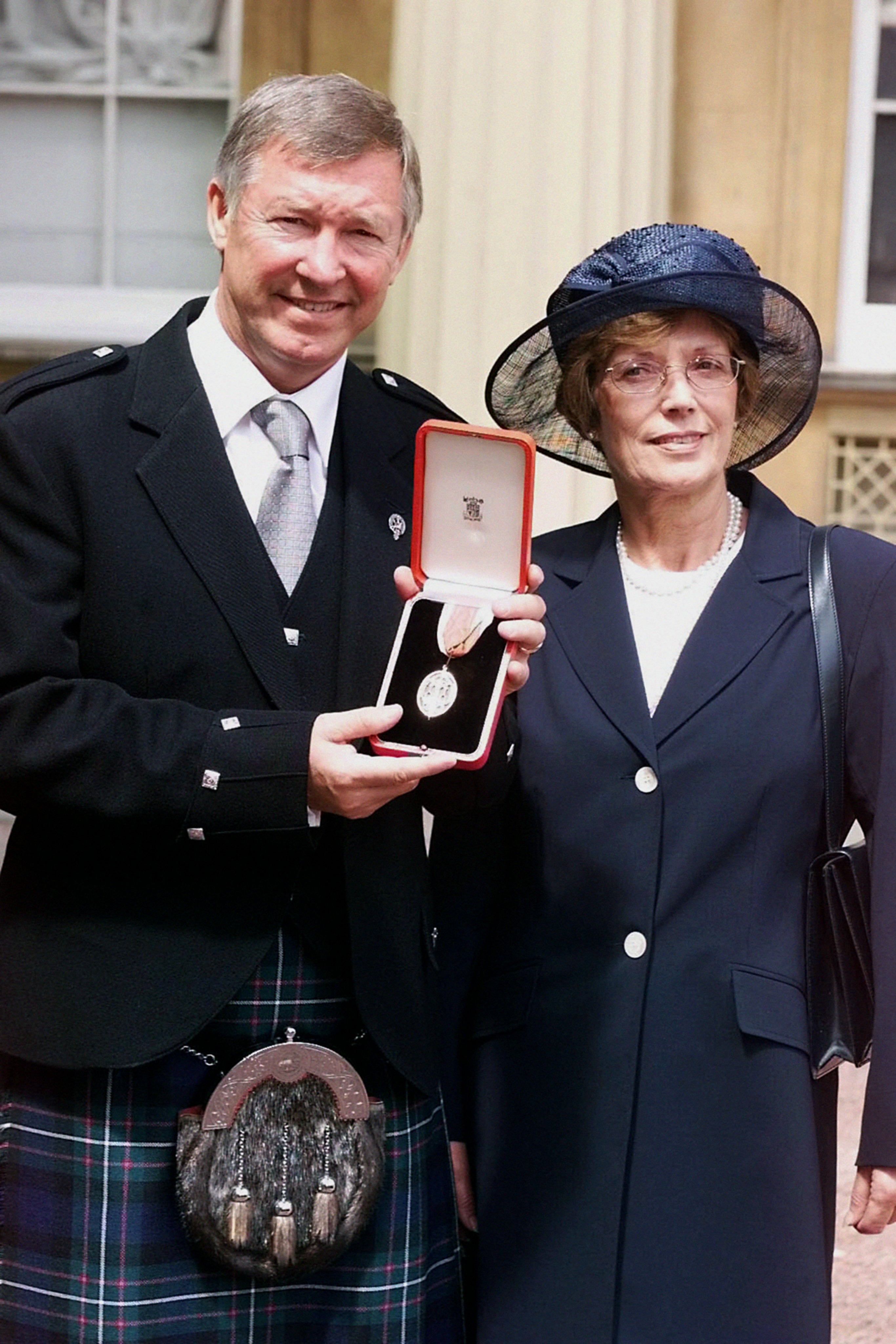 When the Jason Ferguson-directed documentary titled ‘Sir Alex Ferguson: Never Give In’ was released in 2021, Cathy revealed Sir Alex had taken her to the cinema on their first date