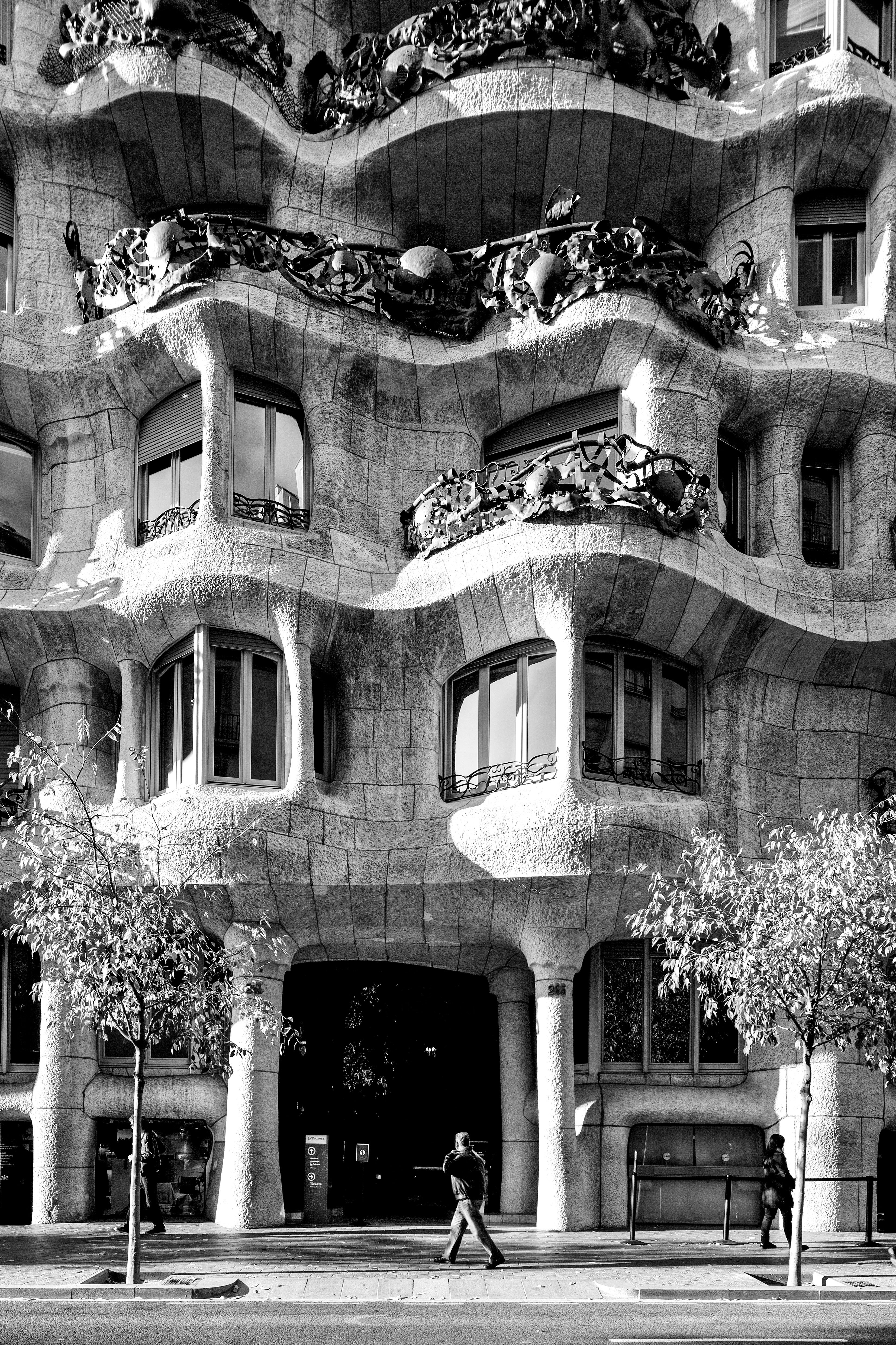 Casa Milà reaches out to every one of us who pass it every day, wanting to fill us up with awe and break us out in smiles