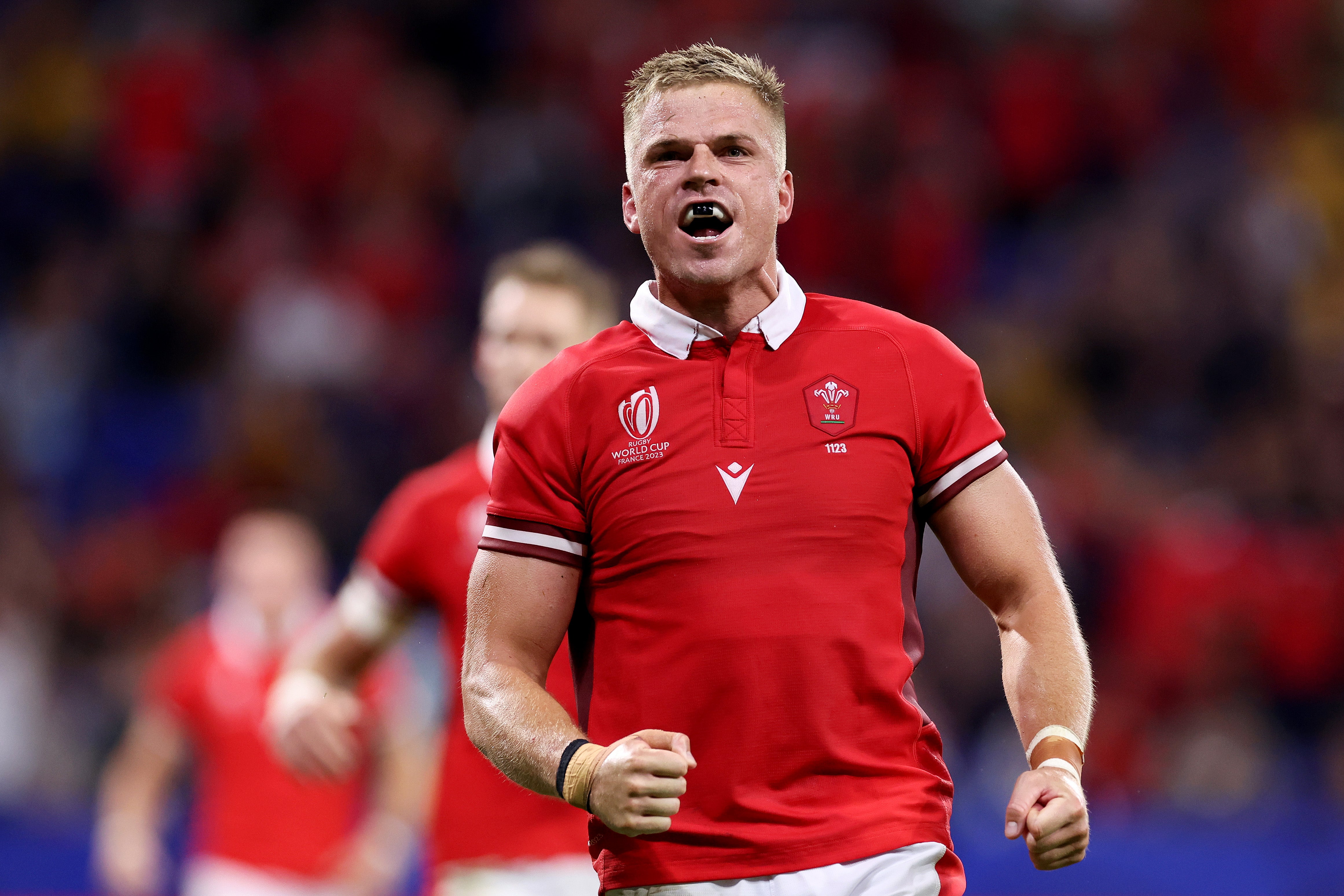 Gareth Anscombe has been recalled to the Welsh starting side