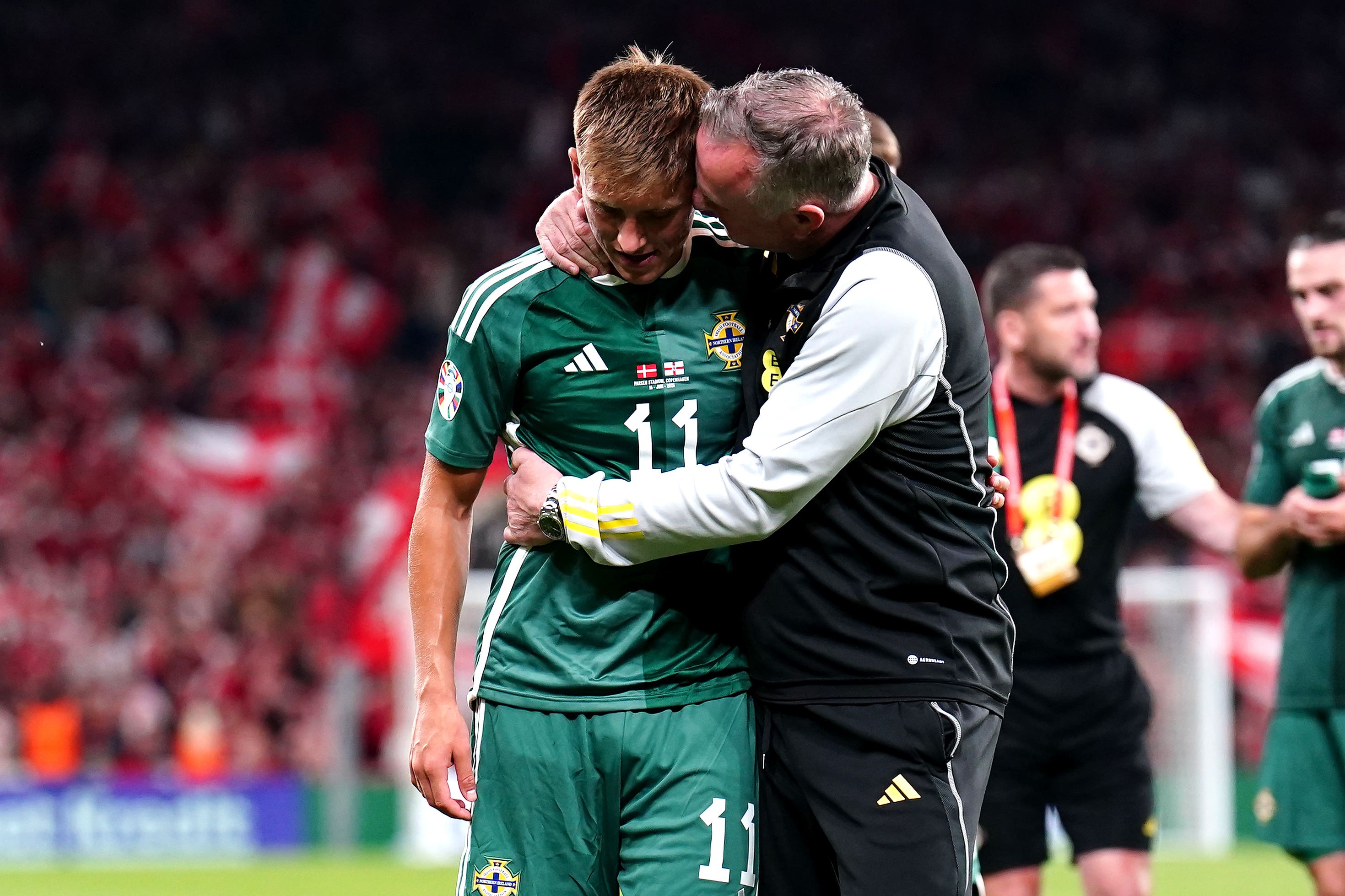 Northern Ireland boss Michael O’Neill (right) is keen to play down the hype around Callum Marshall (Zac Goodwin/PA)