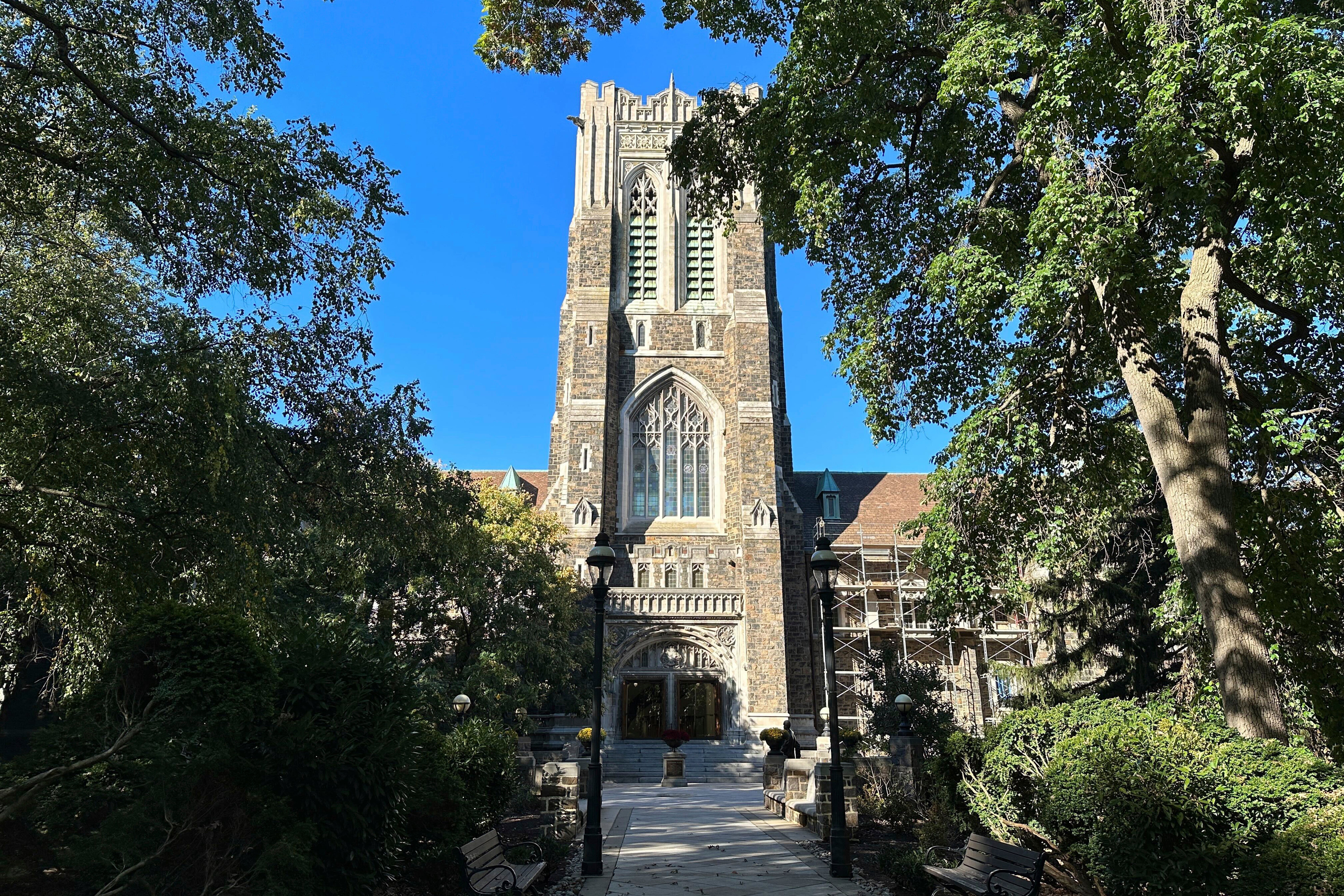 Former University of Pennsylvania trustee Vahan Gureghian has called for the University’s president to resign