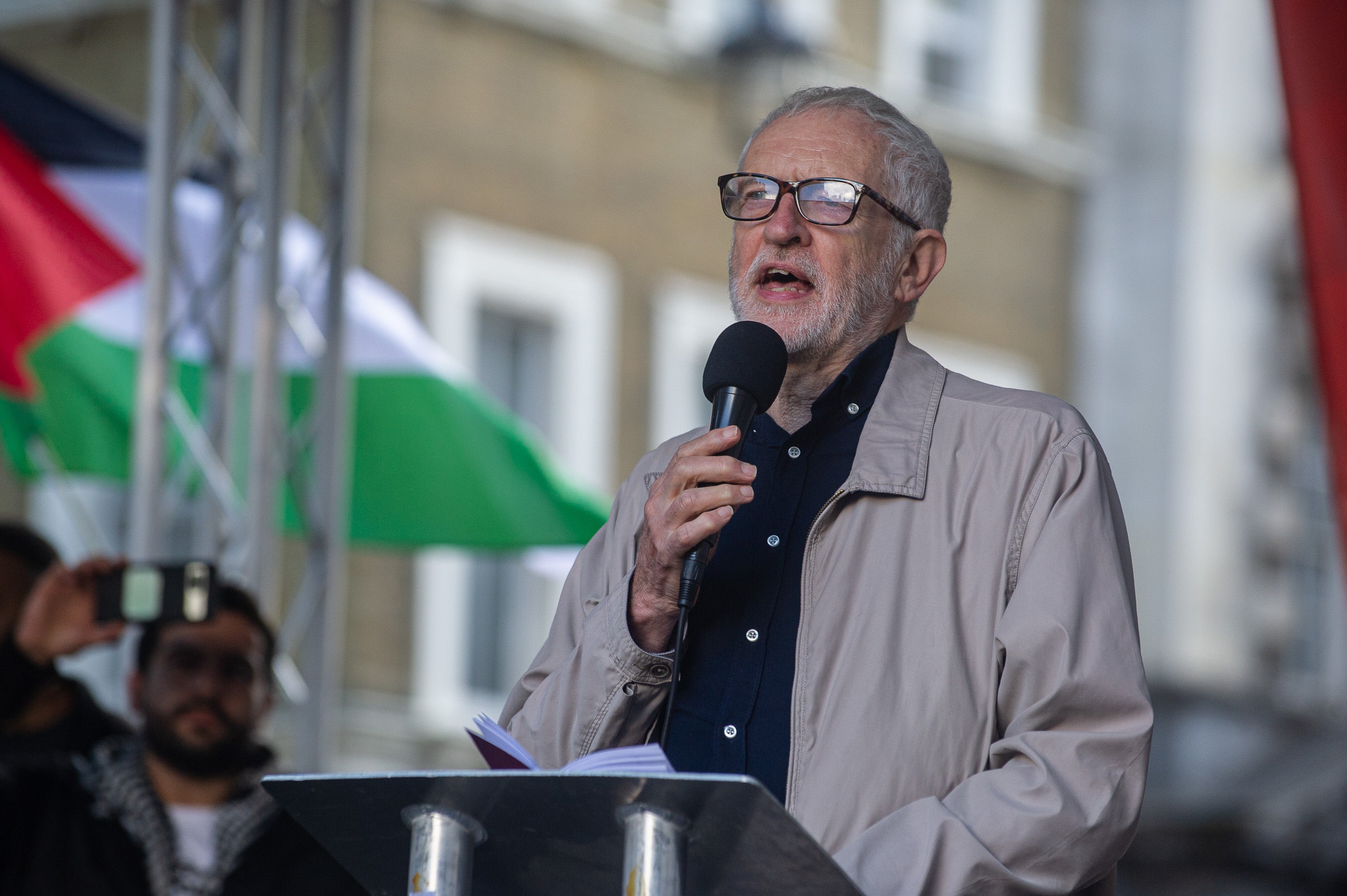 Jeremy Corbyn addresses pro-Palestine rally