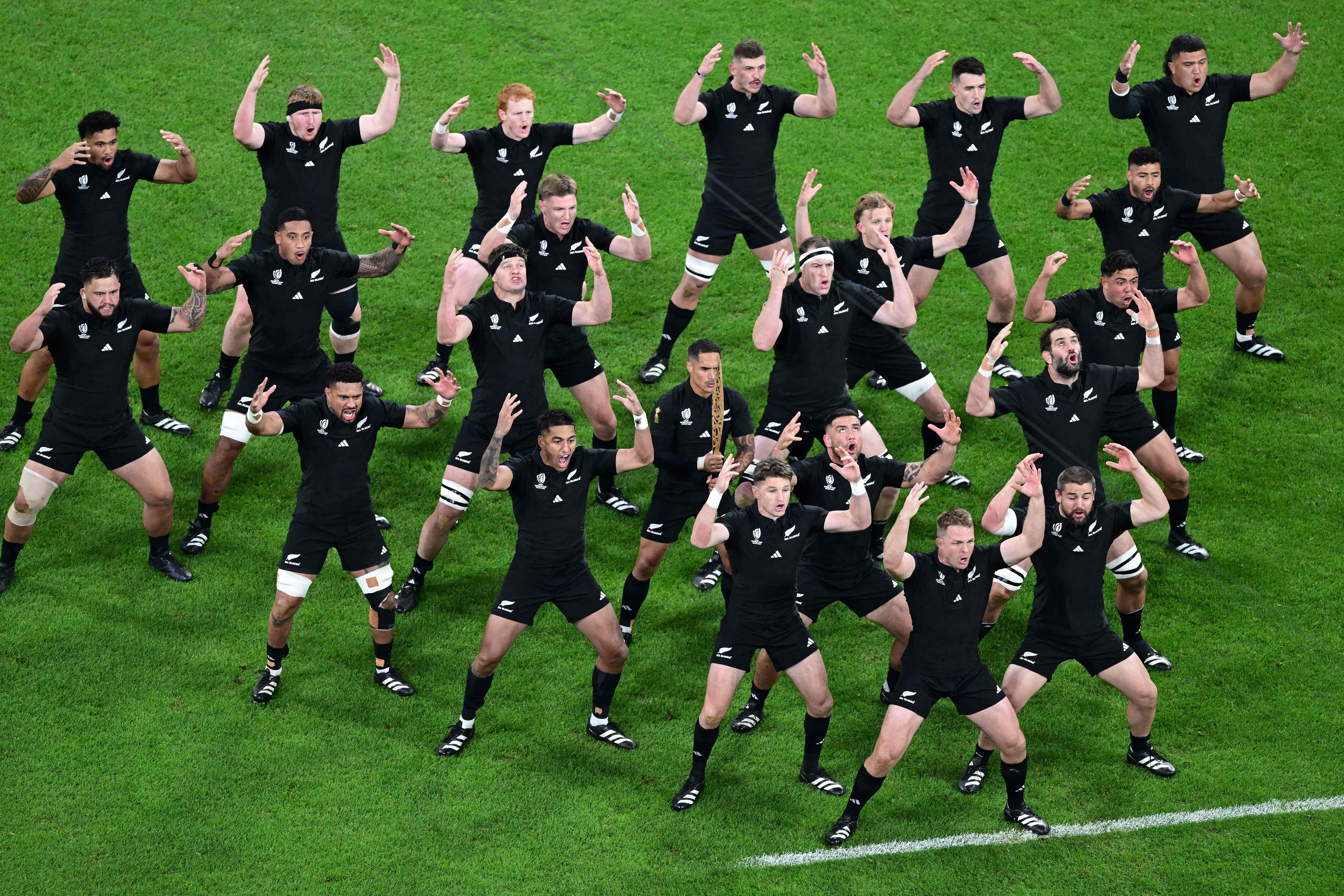 The All Blacks await for England