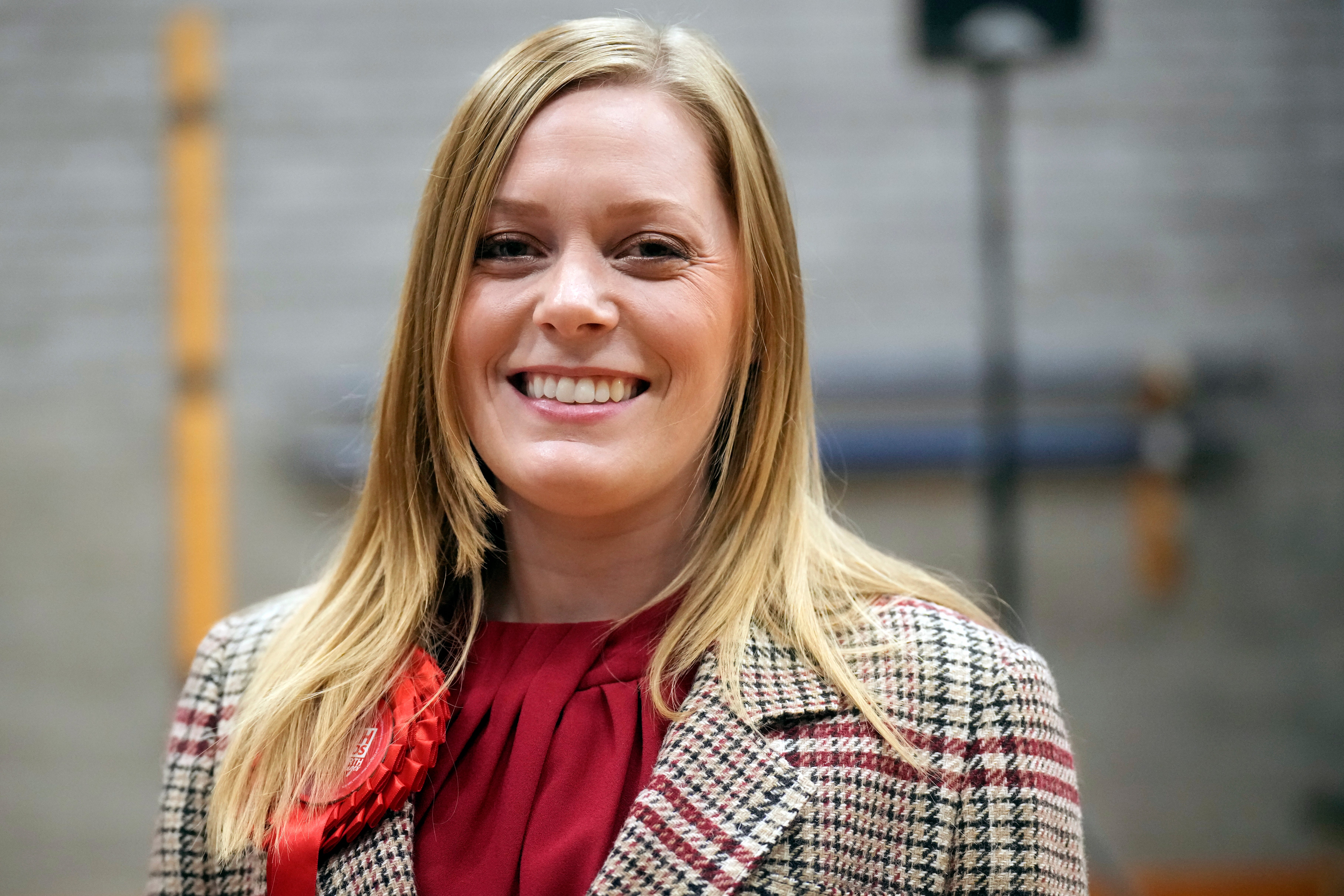 Labour candidate Sarah Edwards celebrates winning the Tamworth by-election with 11,719 votes on 20 October 2023