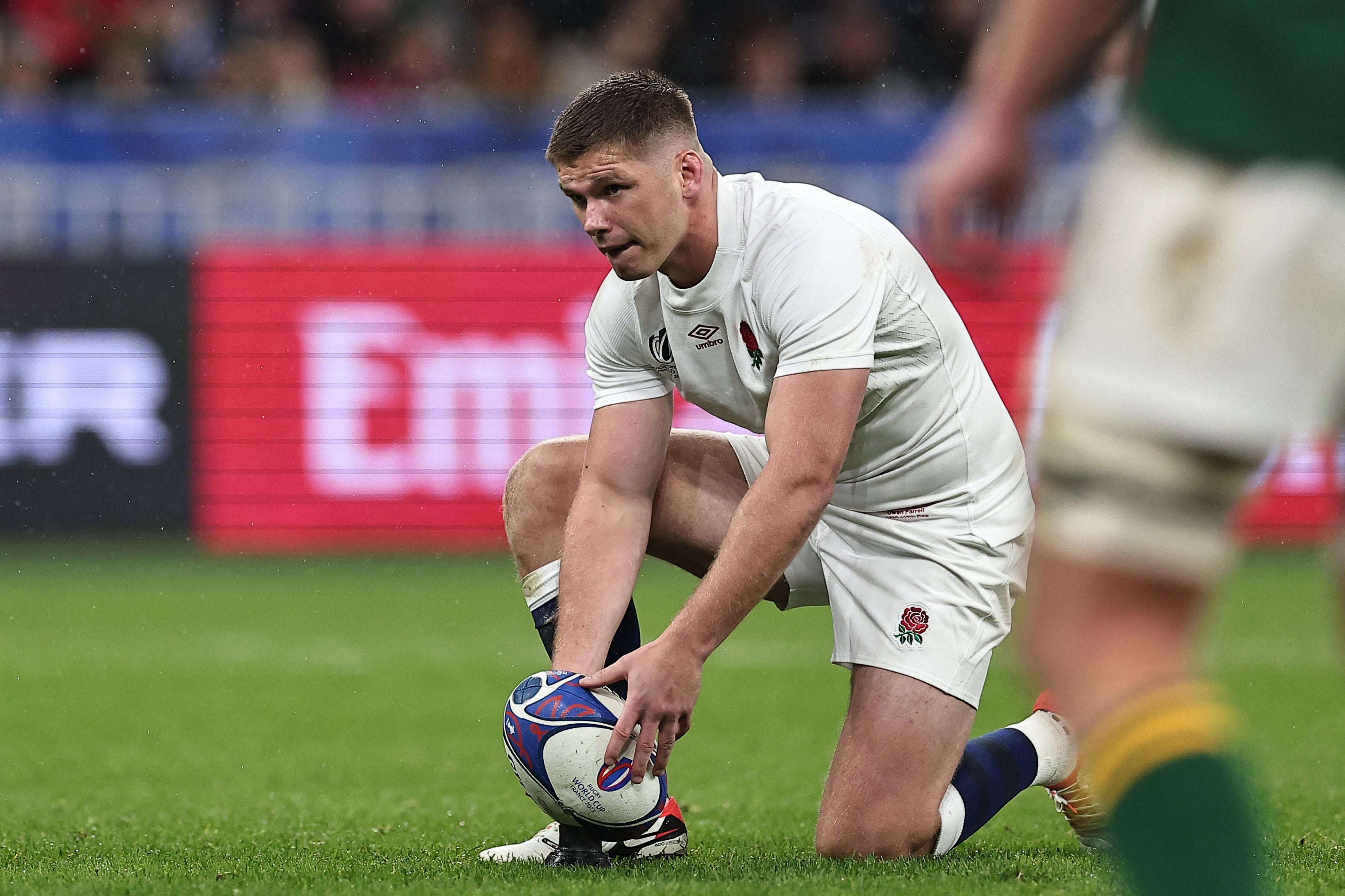 Owen Farrell lines up an early penalty