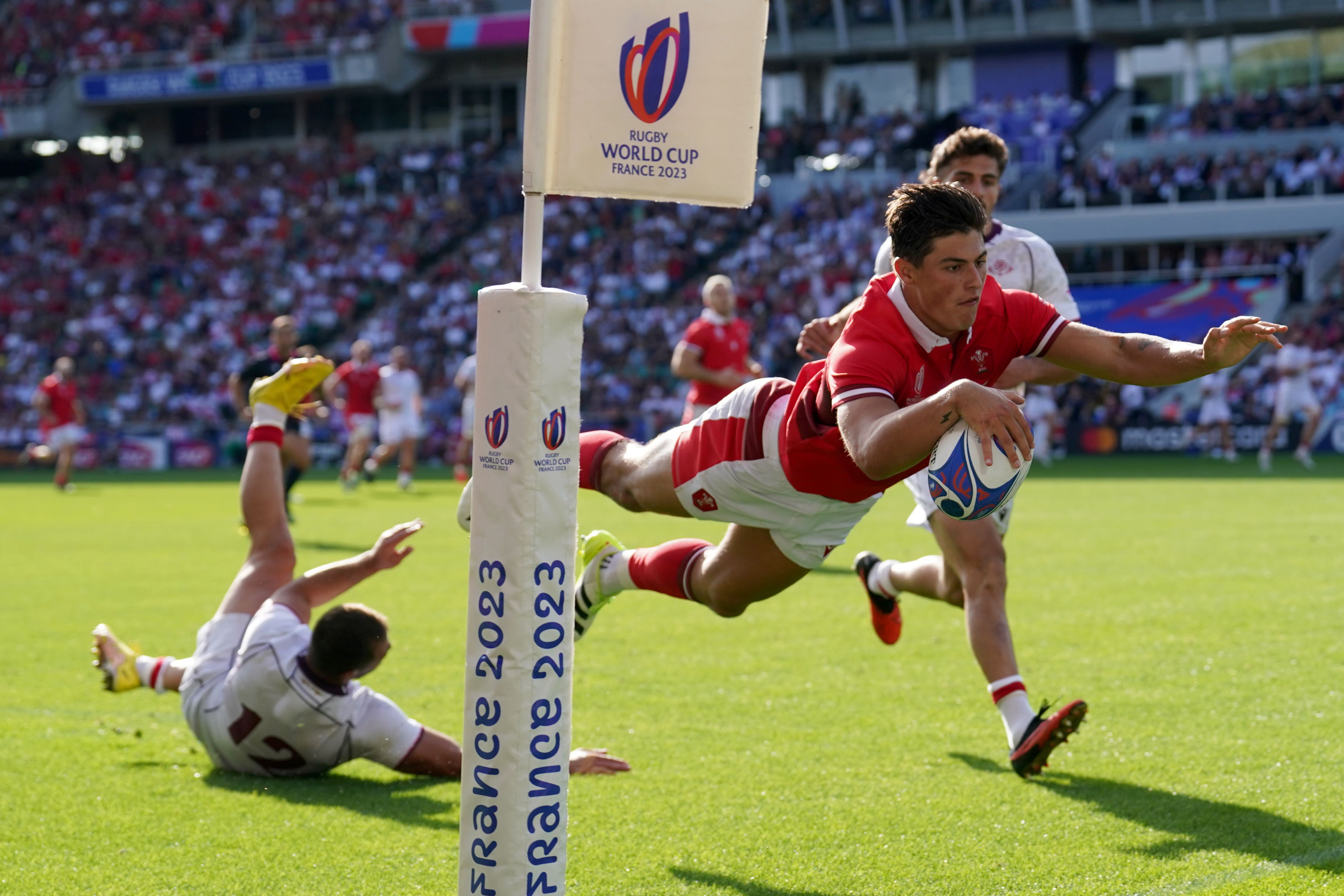 Louis Rees-Zammit skóroval pět pokusů o Wales během světového poháru ragby 2023
