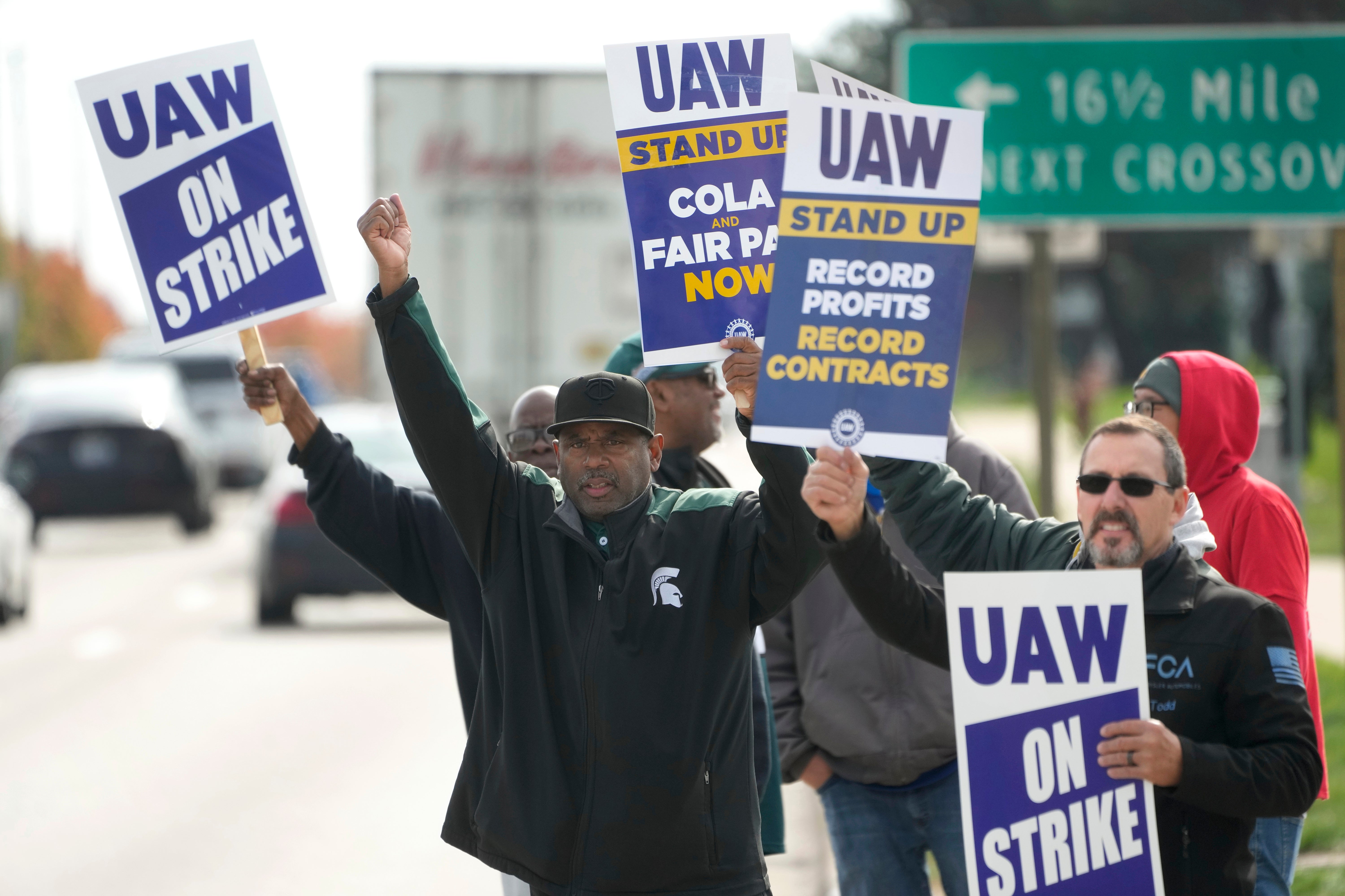 Auto Workers Strikes