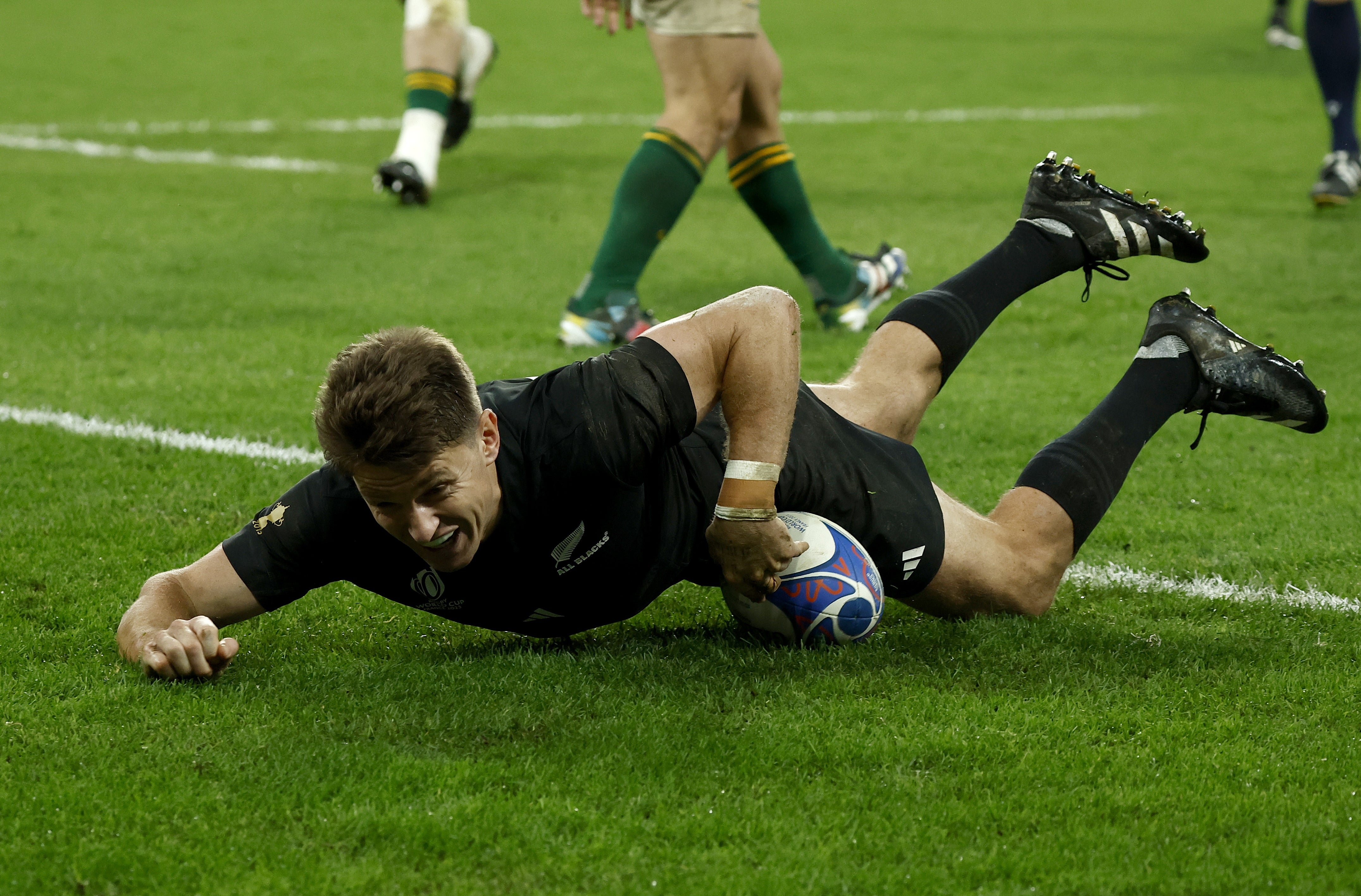 Beauden Barrett of New Zealand scores a try