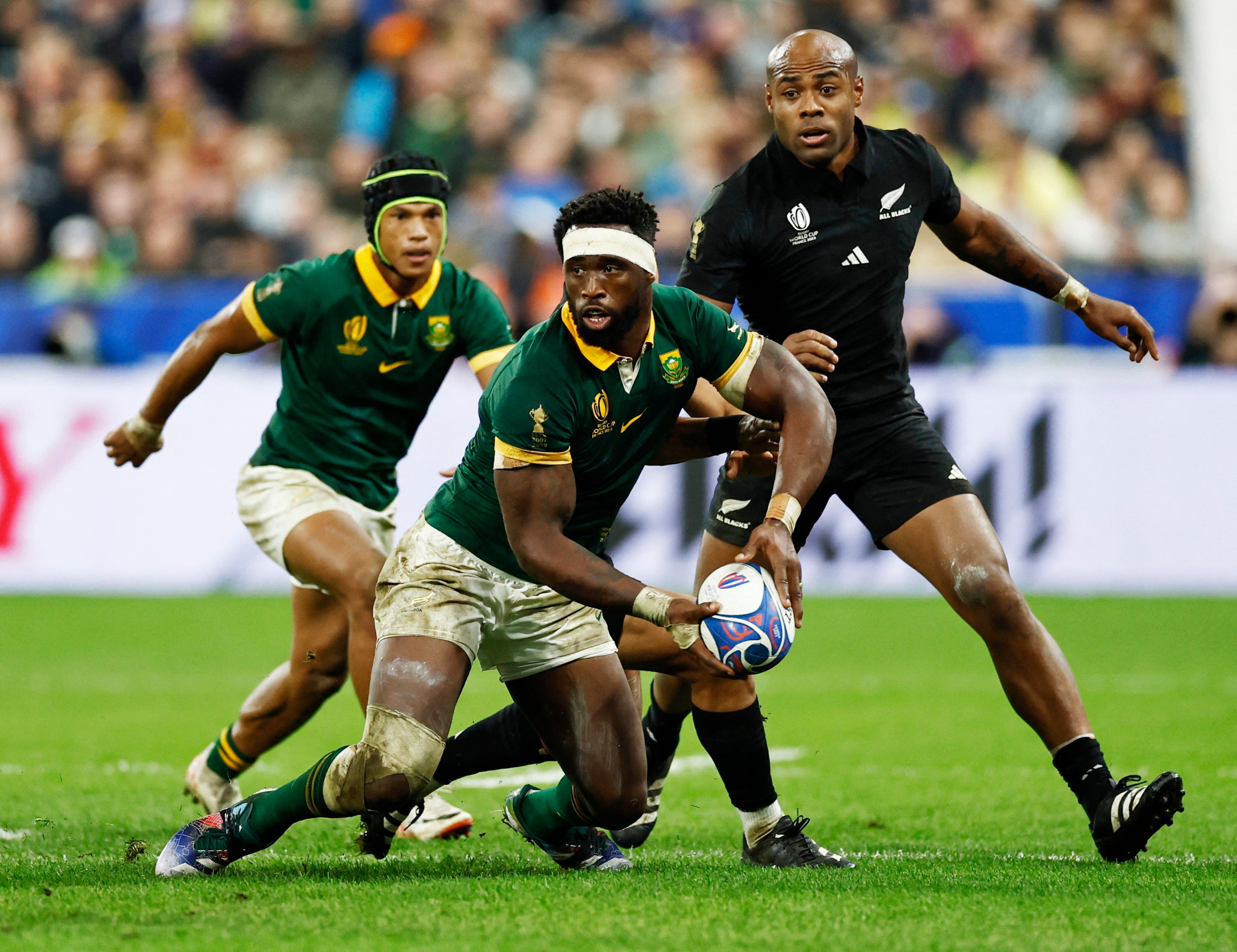 South Africa's Siya Kolisi in action