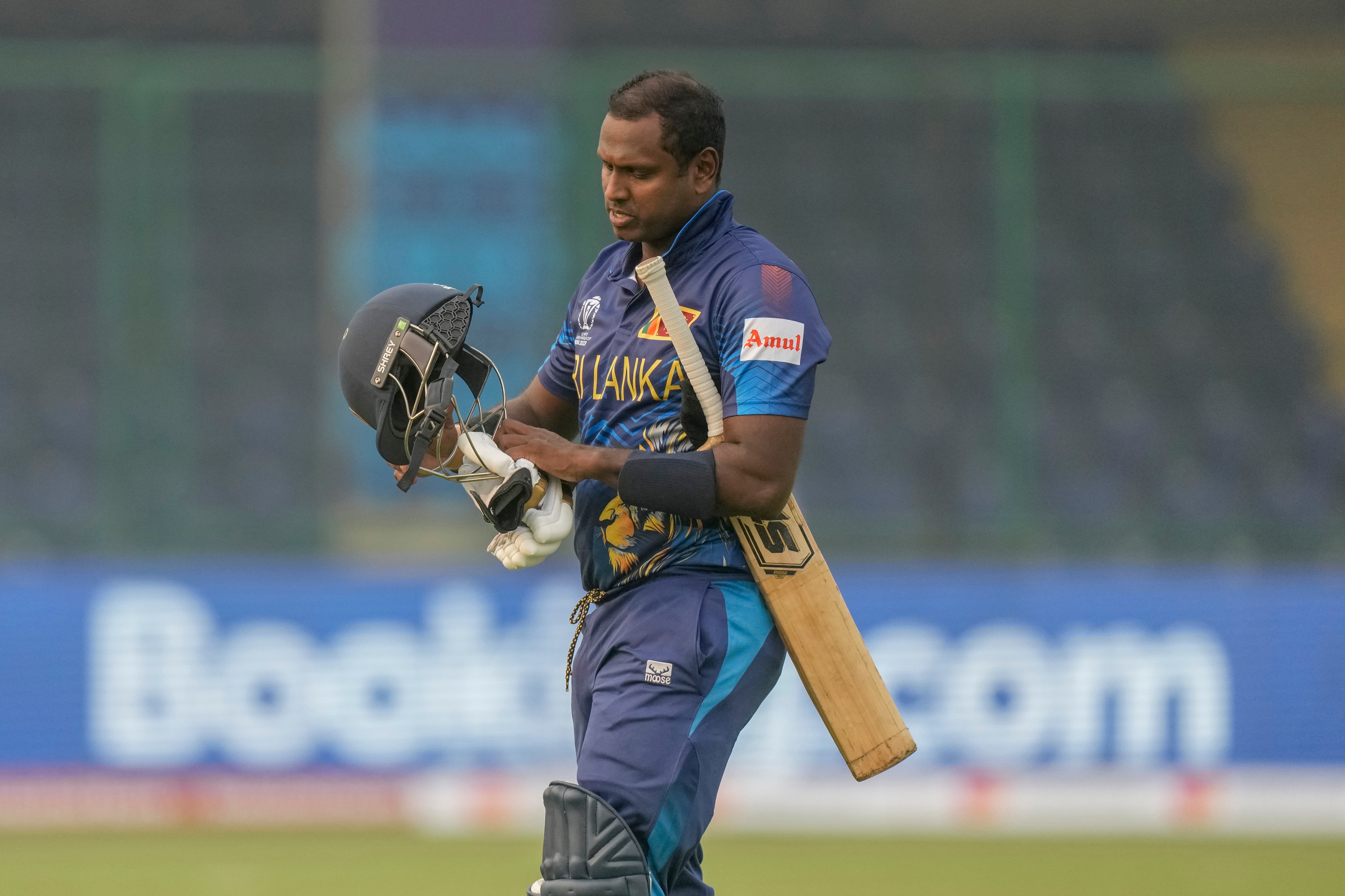 Angelo Mathews was the first international cricket to be timed out