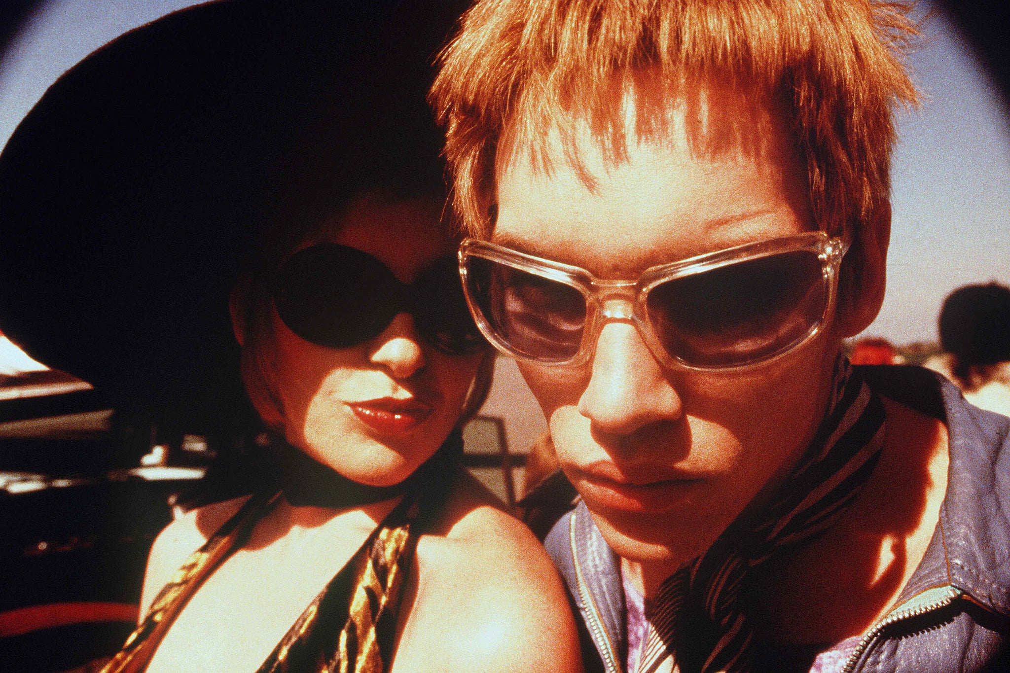 Glitter, feather boas and (not) David Bowie: Toni Collette and Jonathan Rhys Meyers in ‘Velvet Goldmine’