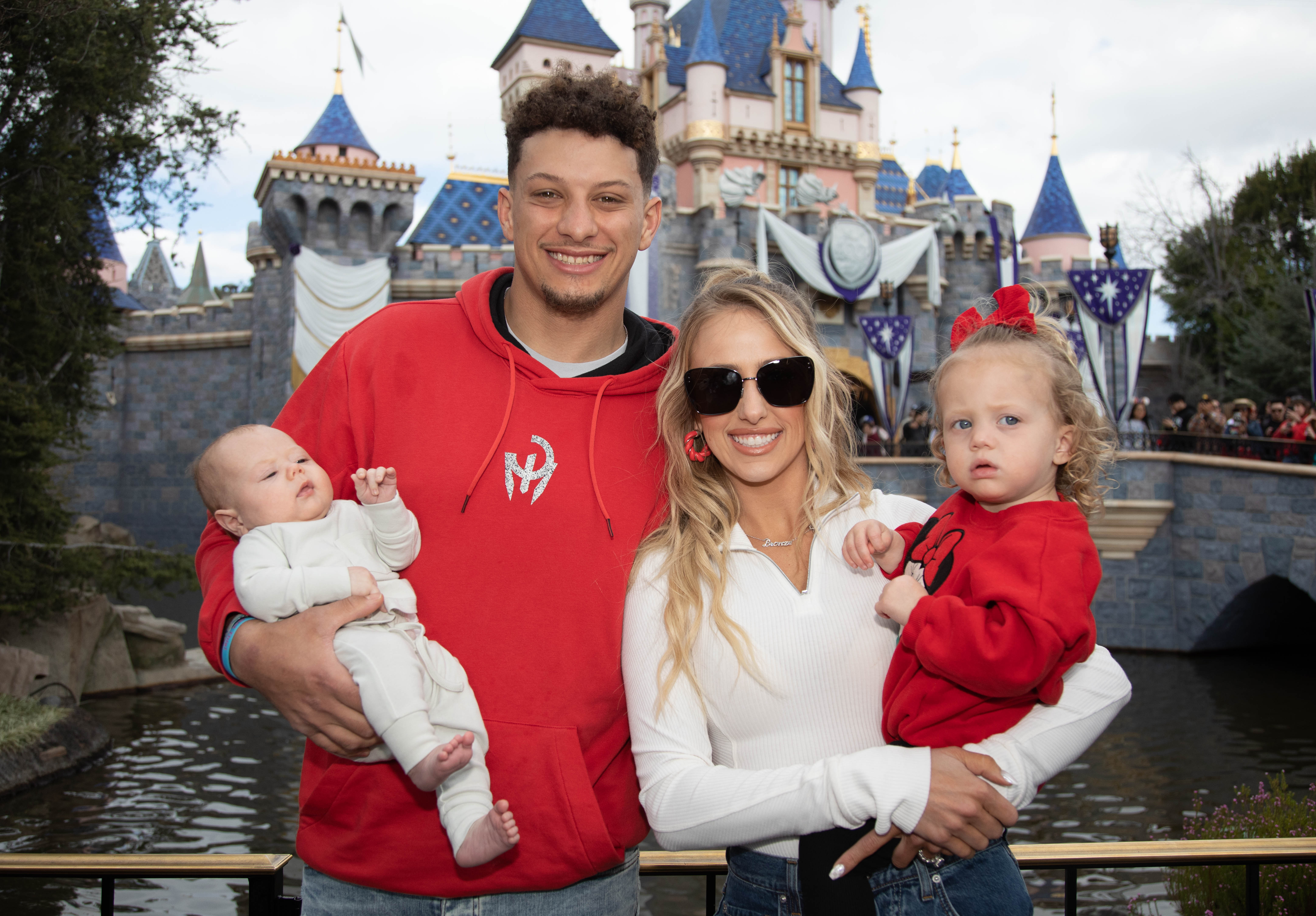 Patrick Mahomes with his wife, Brittney Mahomes, and their children: Sterling and Bronze