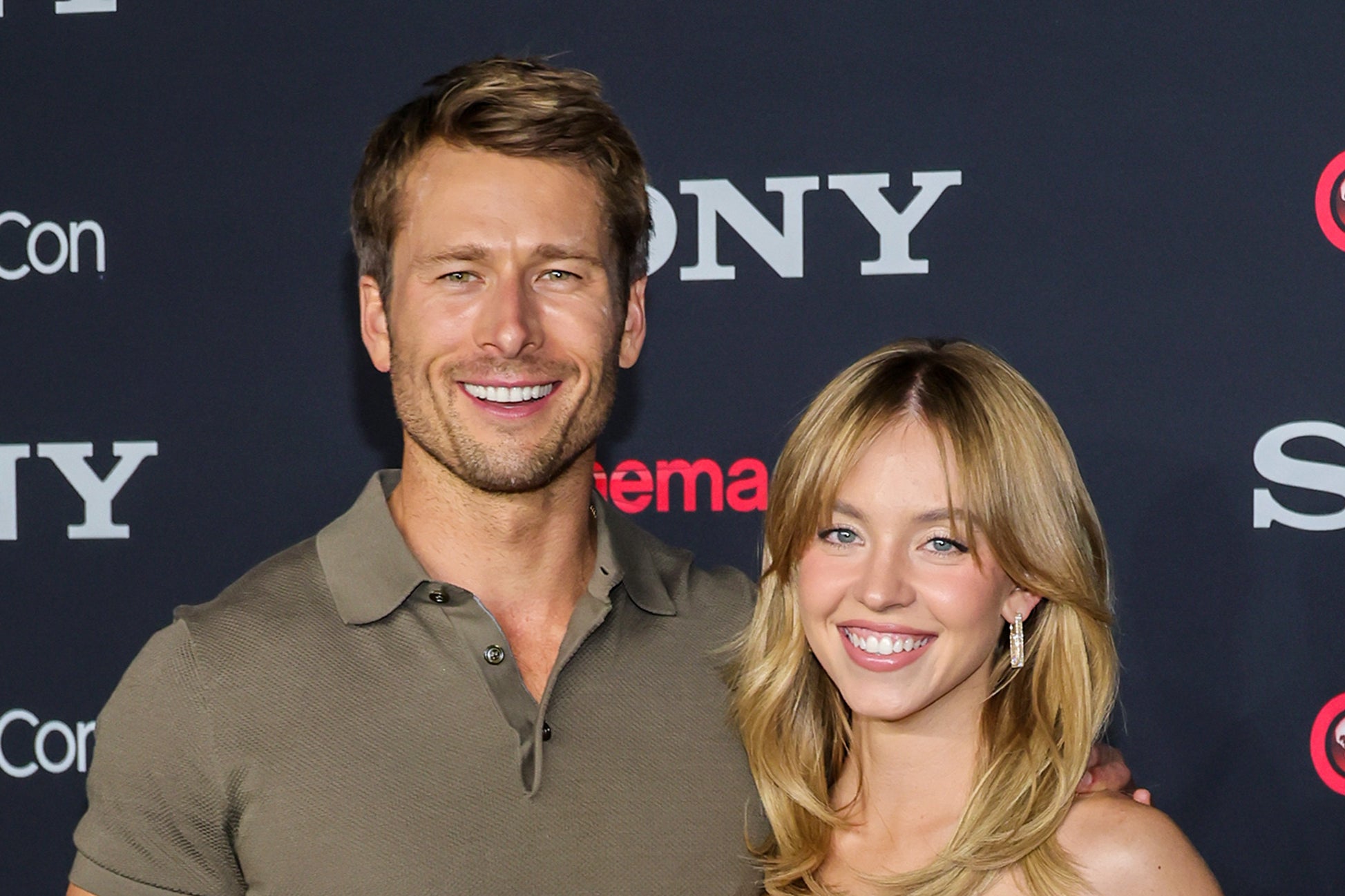 Glen Powell knew something wasn’t quite right during the spider scene starring Sydney Sweeney