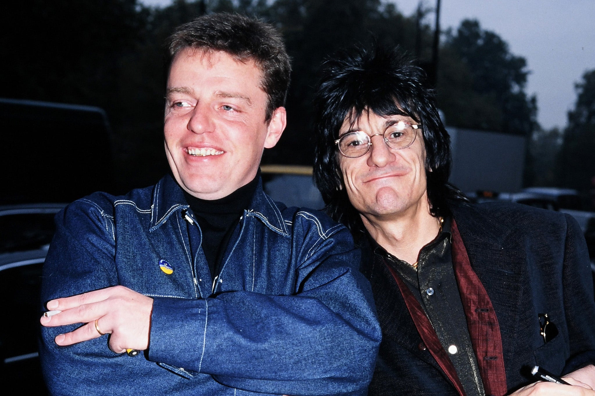 Suggs and Ronnie Wood at the Q Awards in 1995