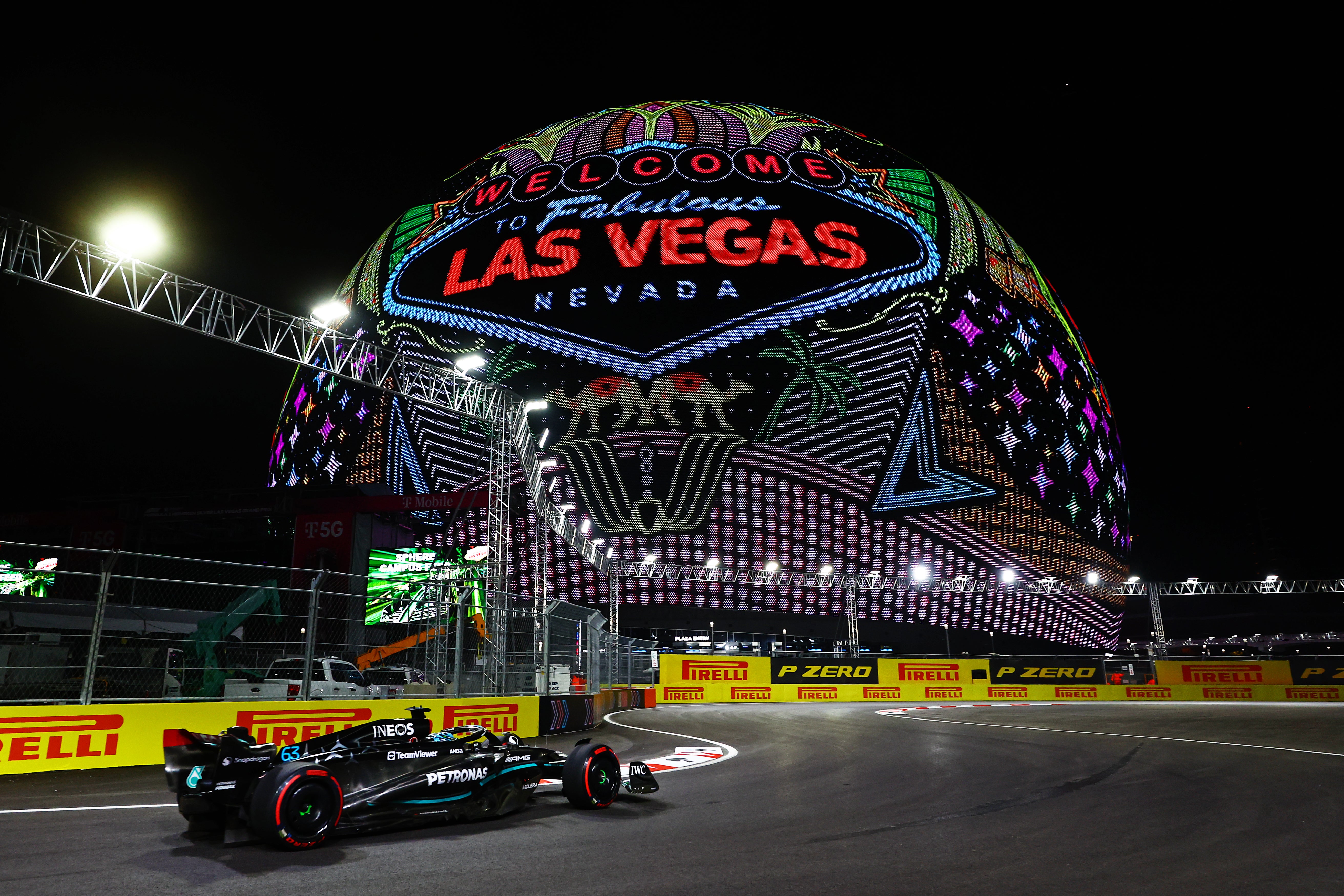 By the time cars were on track, the grandstands were completely empty