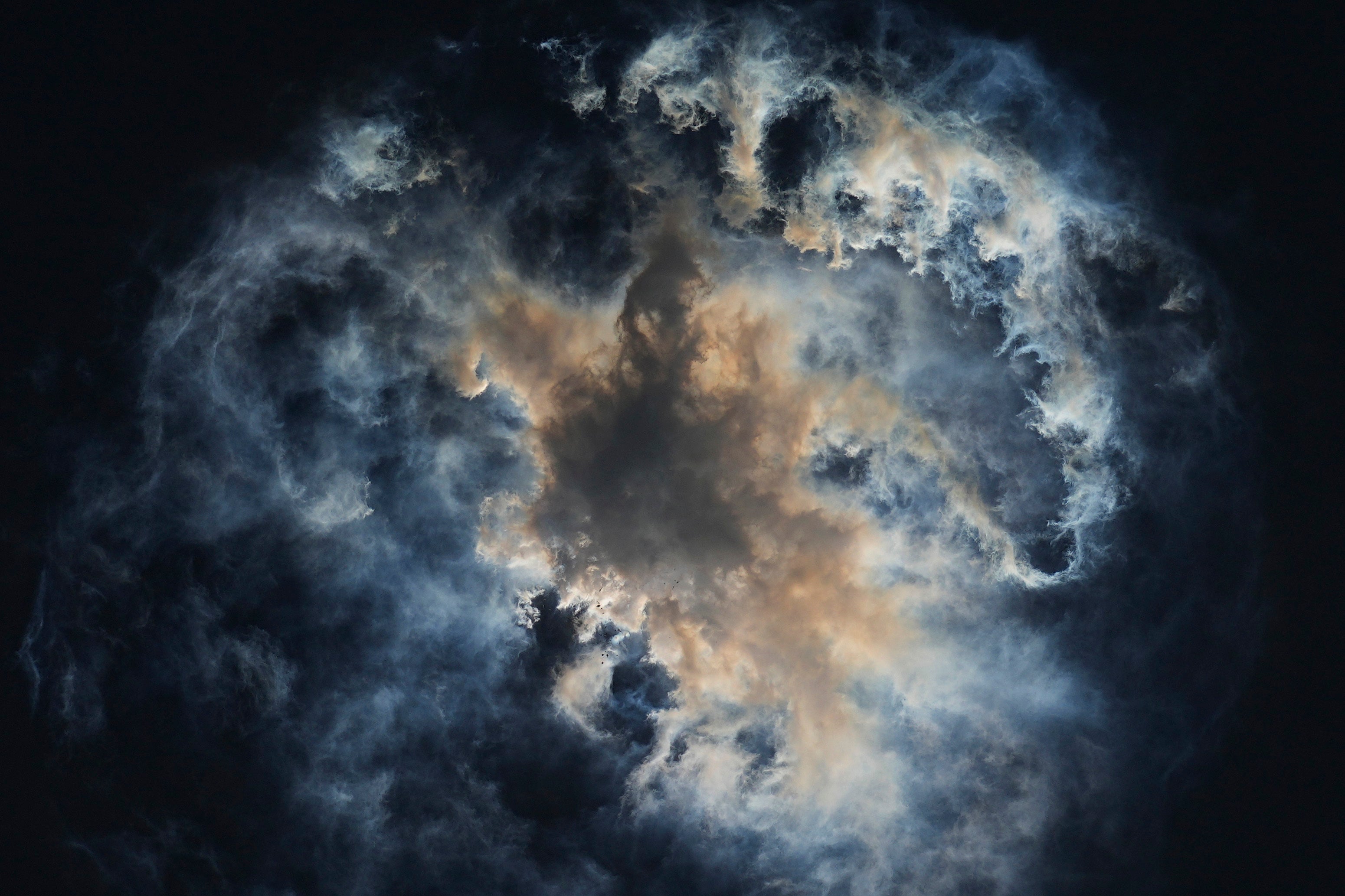 A plume forms as SpaceX’s Starship separates from it’s booster during the test flight